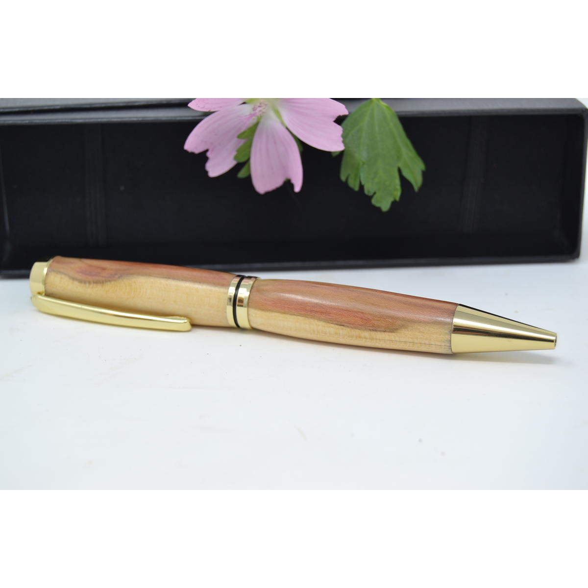 Holzkugelschreiber aus Zwetschkenholz