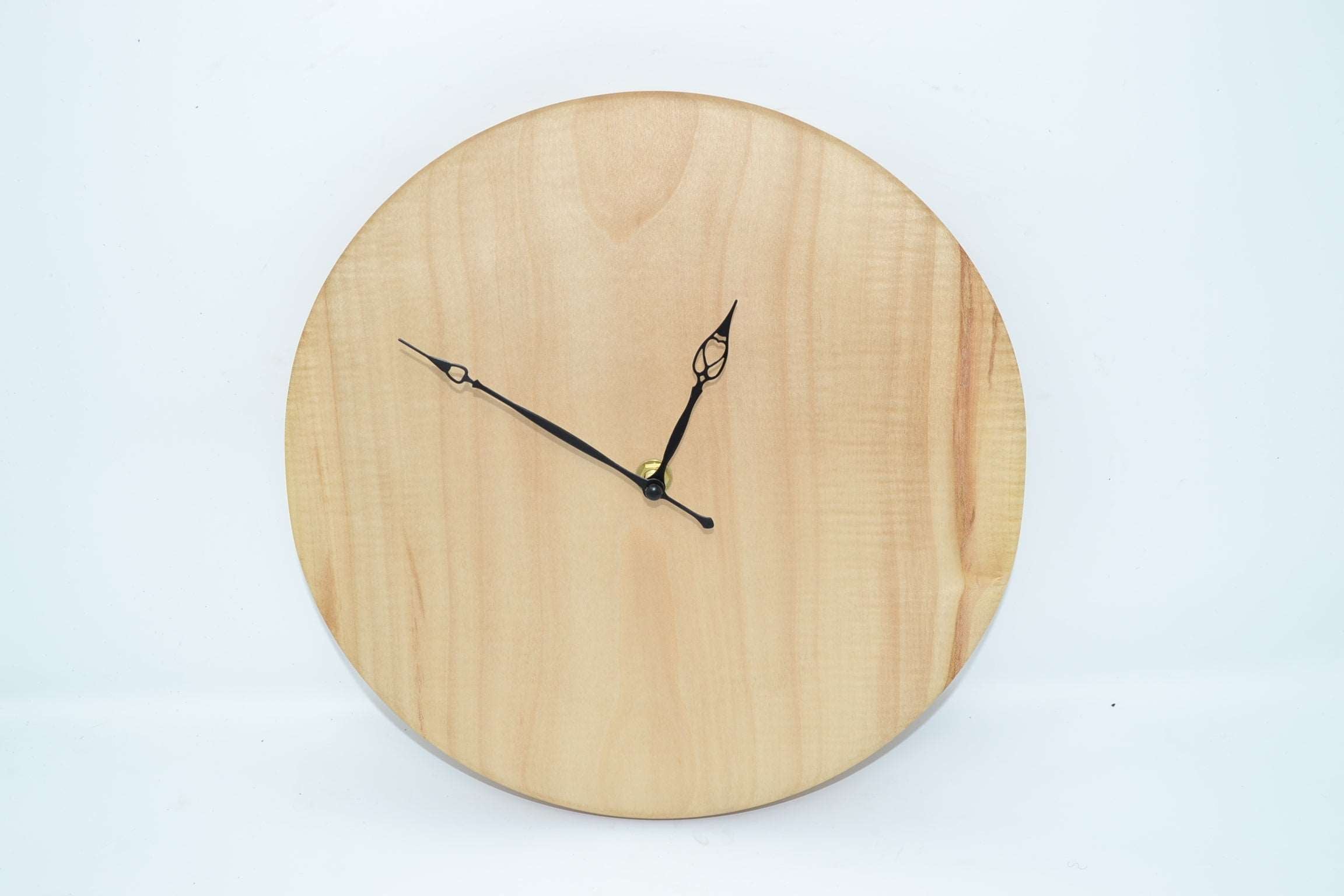 Holz Wanduhr Berg Ahorn 28 cm Unikat Handarbeit