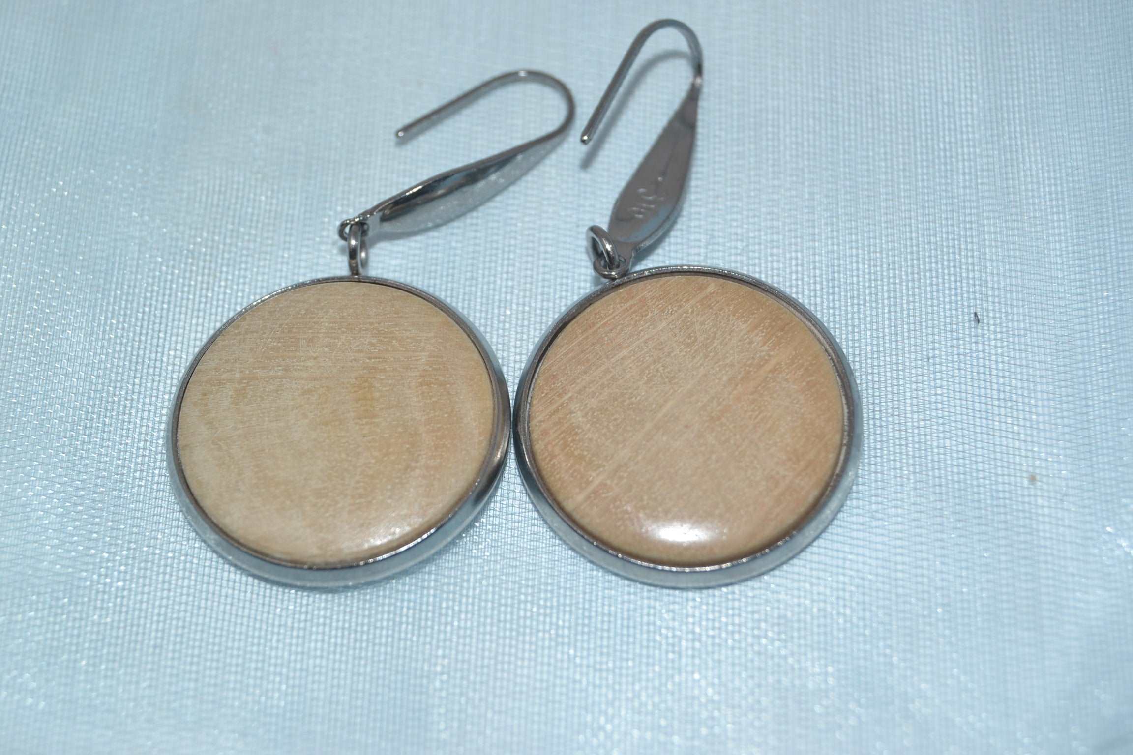 Holz Ohrringe Hainbuche Edelstahl 2 cm Handarbeit