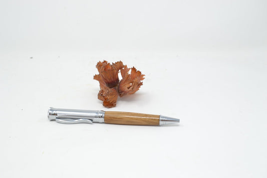 Holzkugelschreiber aus Eiche