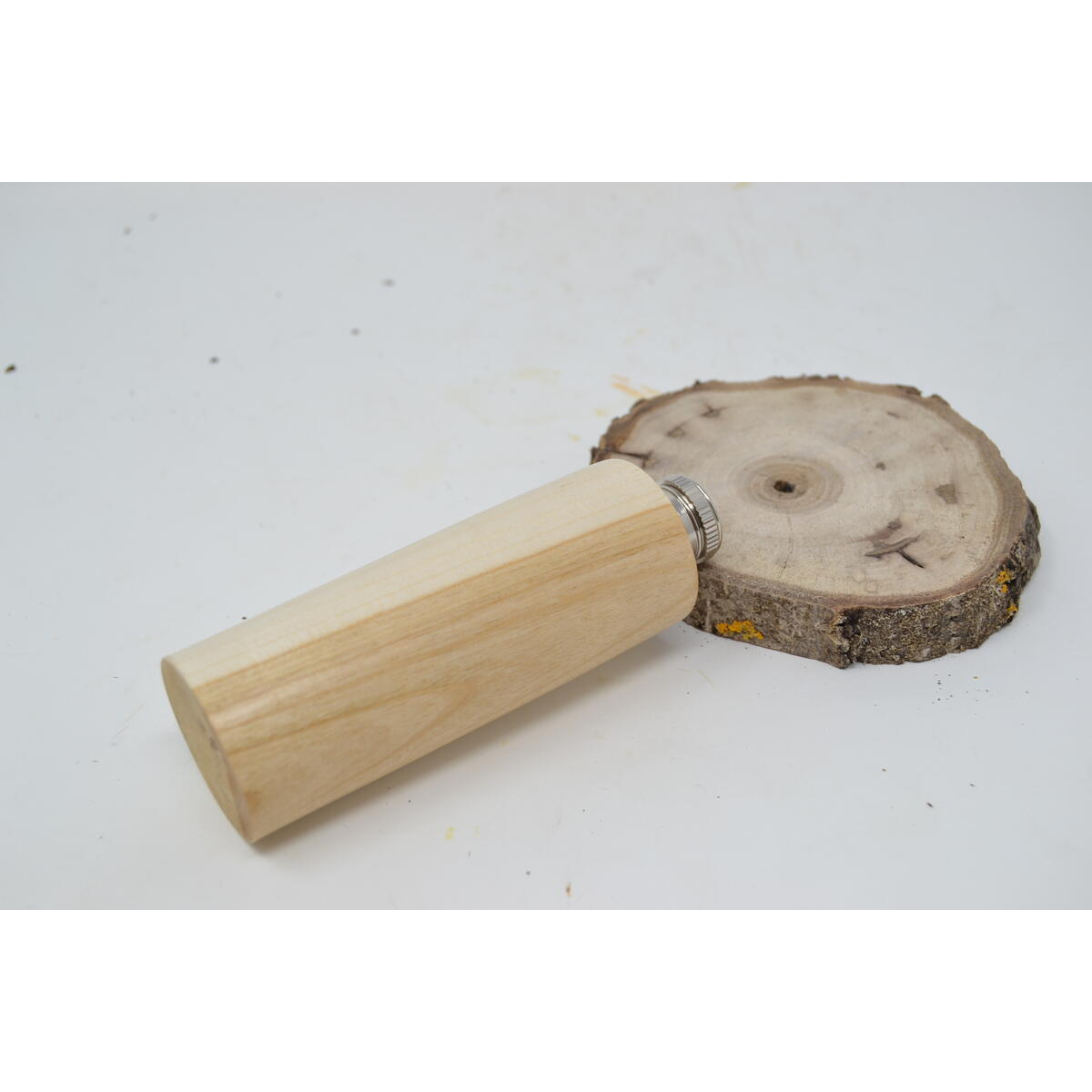 Schnapsflasche aus Kirschholz