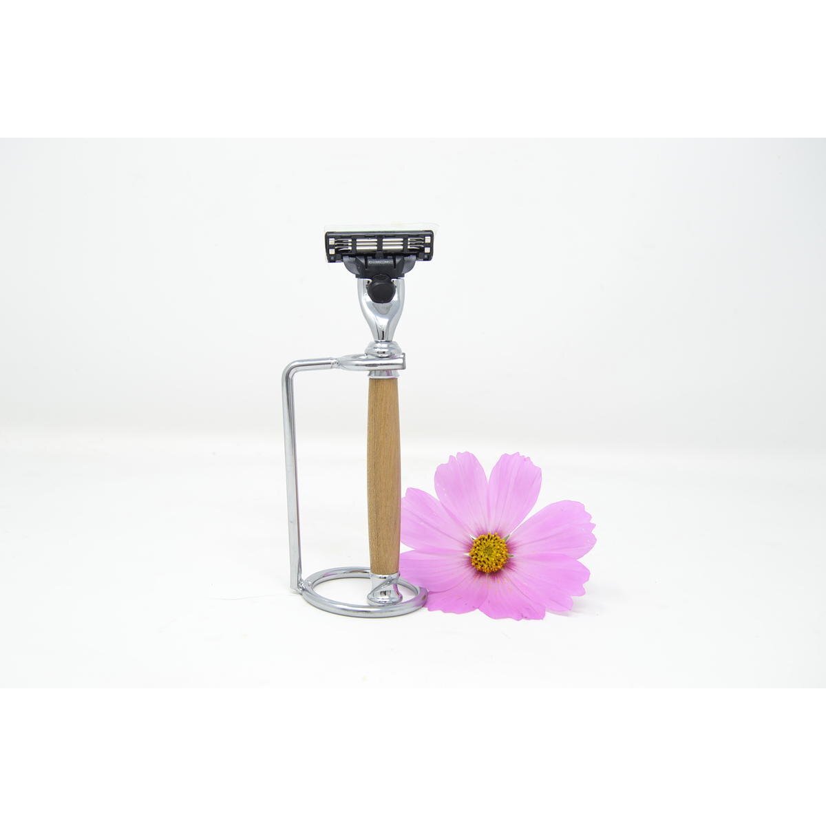 Rasierer aus Robinienholz