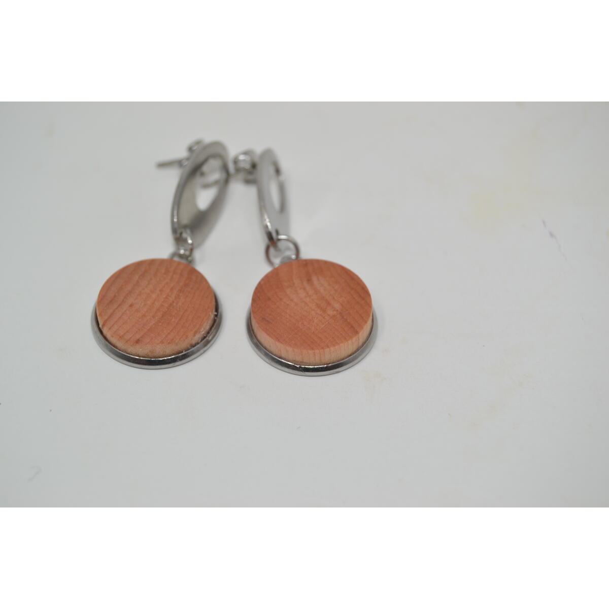 Holzohrringe aus Zirbenholz