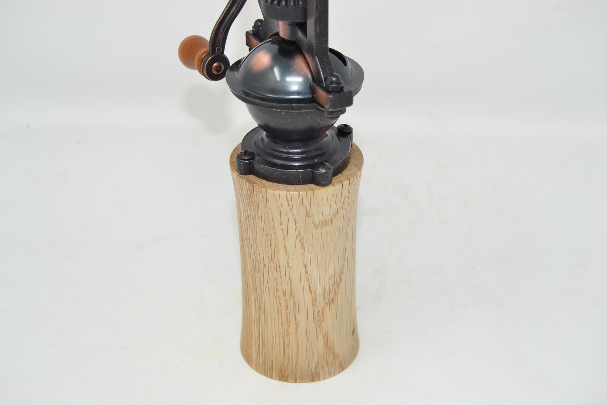 Holz Gewürzmühle aus Eichenholz mit Kurbel