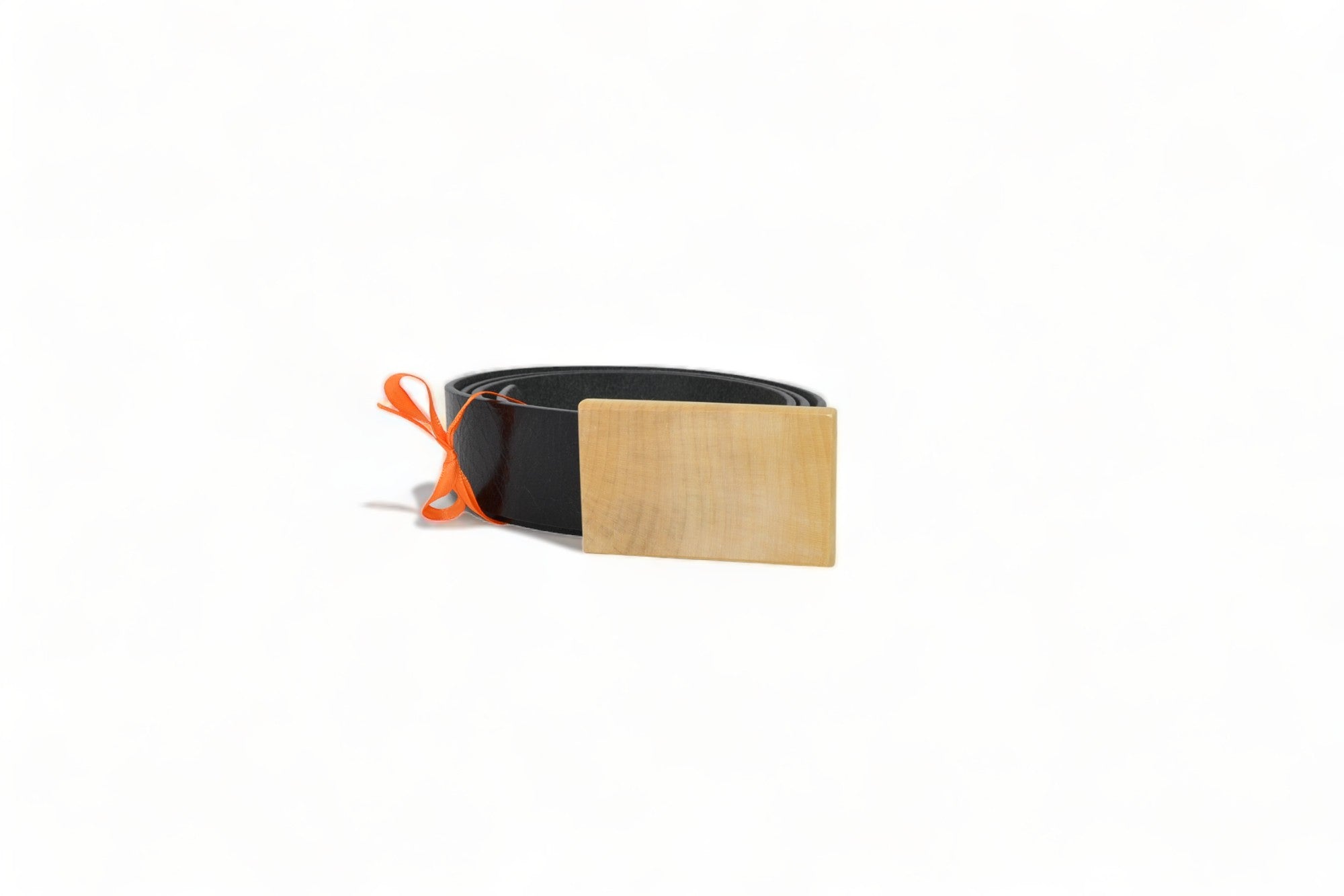 Holzgürtel aus Ahornholz und Büffelleder