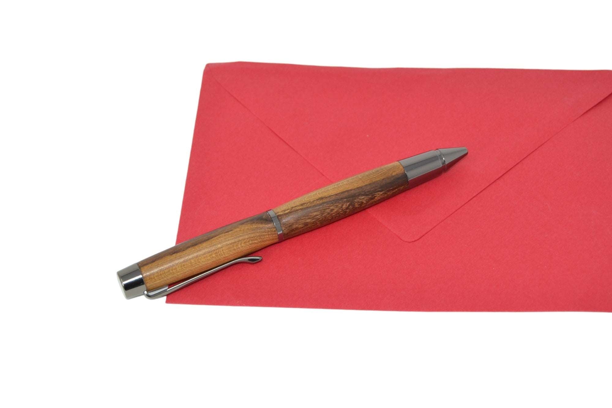 Holzkugelschreiber aus Goldregen