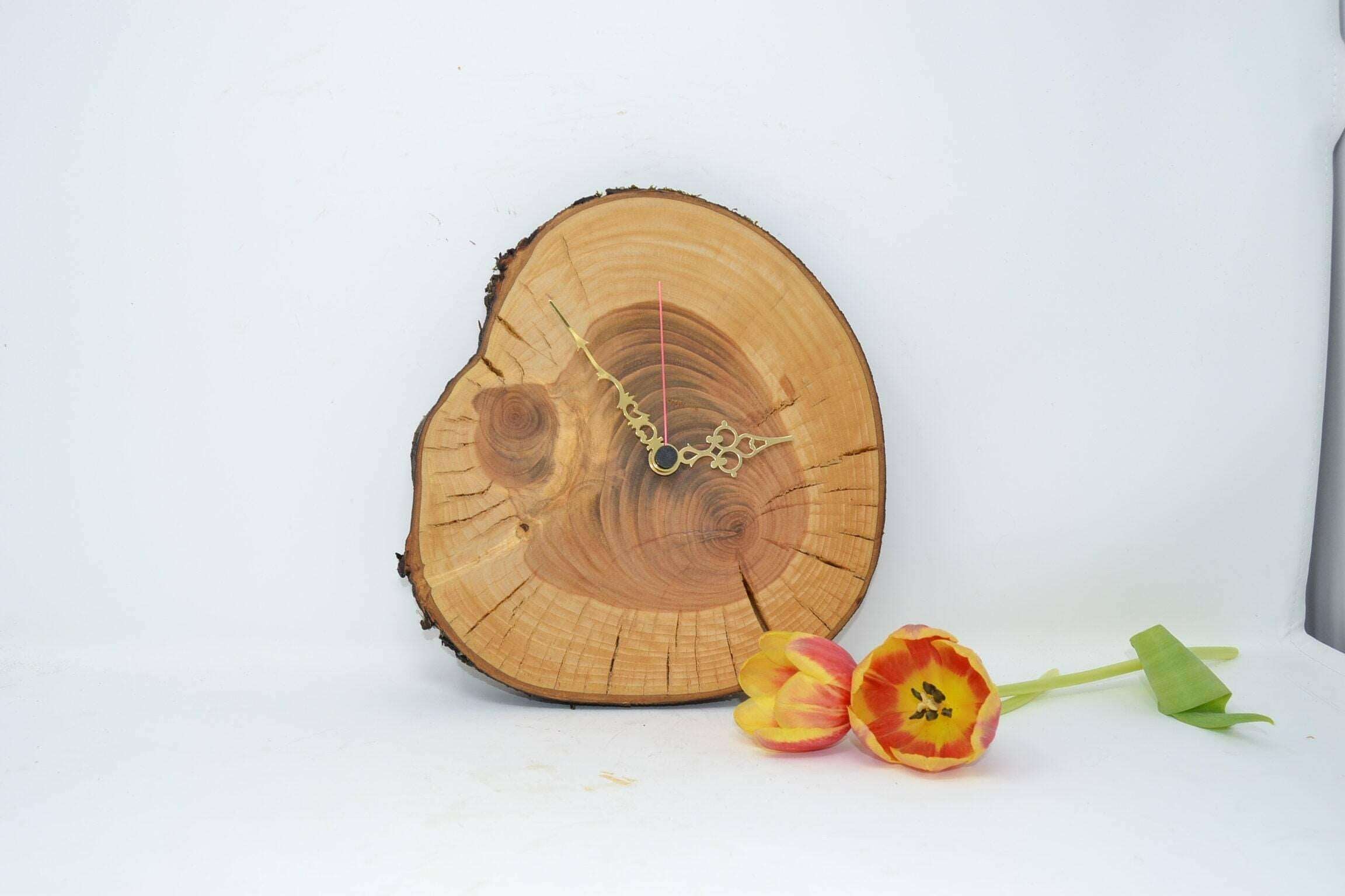 Holz Wanduhr aus Kirsche