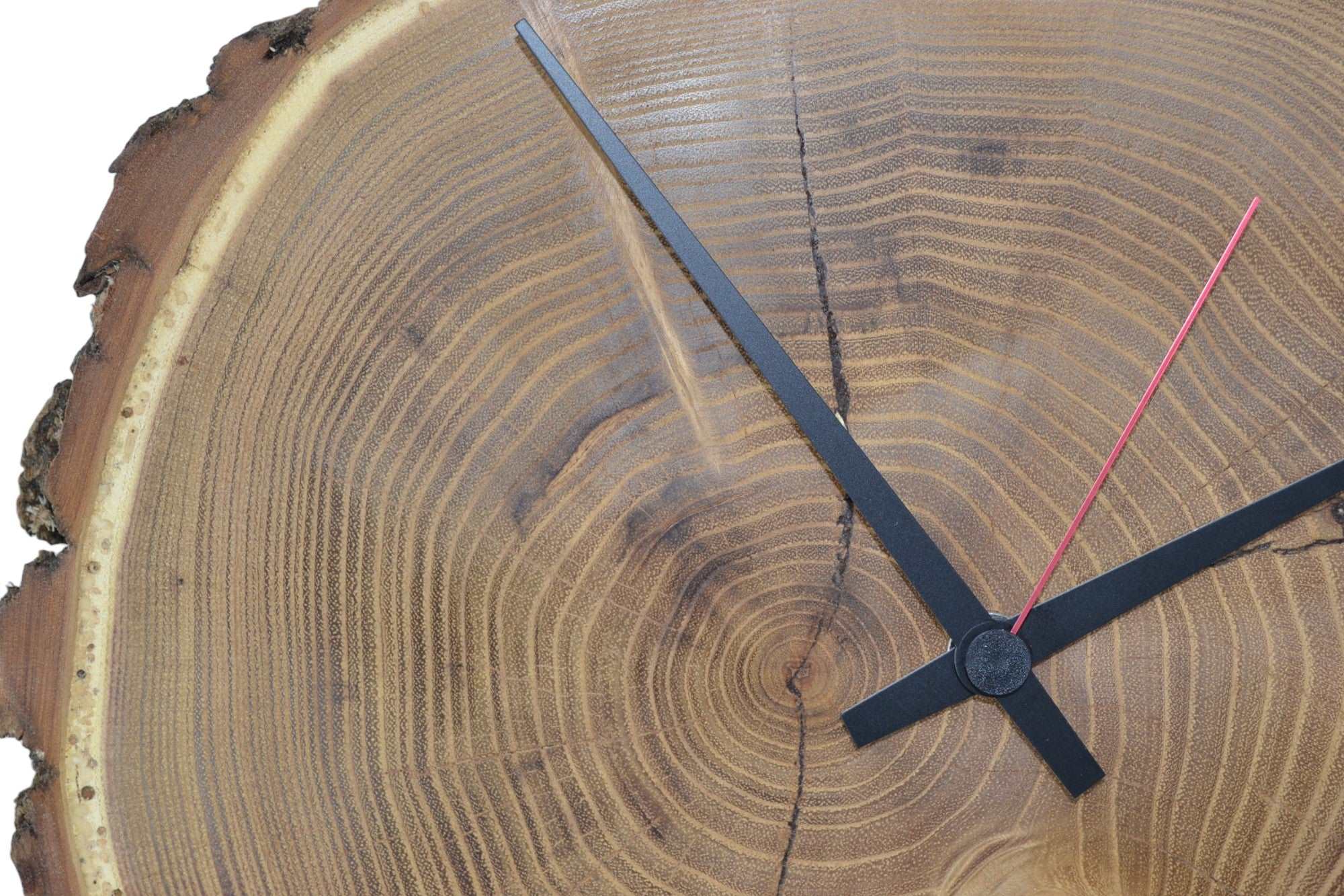 Holz Wanduhr aus Robinienholz