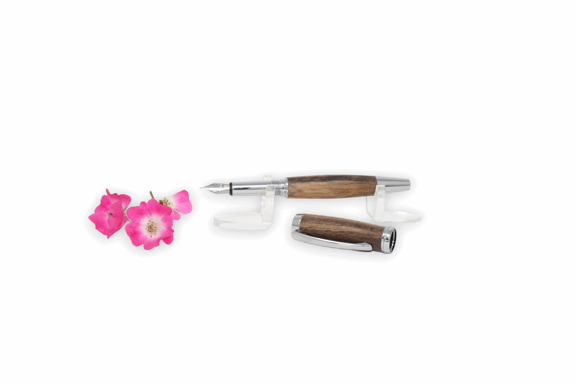 Holzfüllfeder aus gestockter Linde mit Schraubkappe Handarbeit