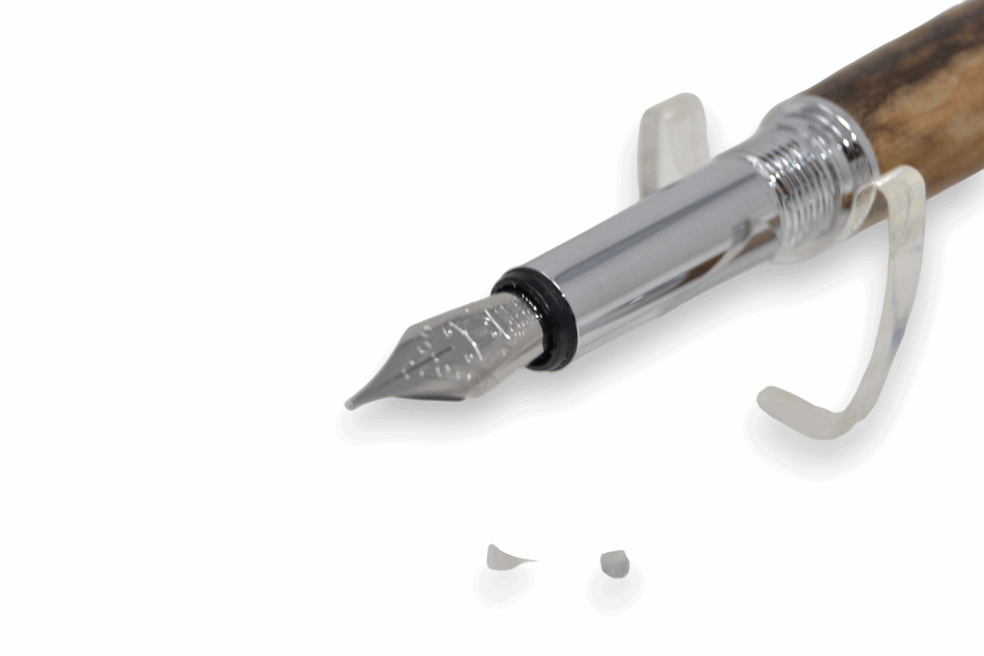 Holzfüllfeder aus gestockter Linde mit Schraubkappe Handarbeit