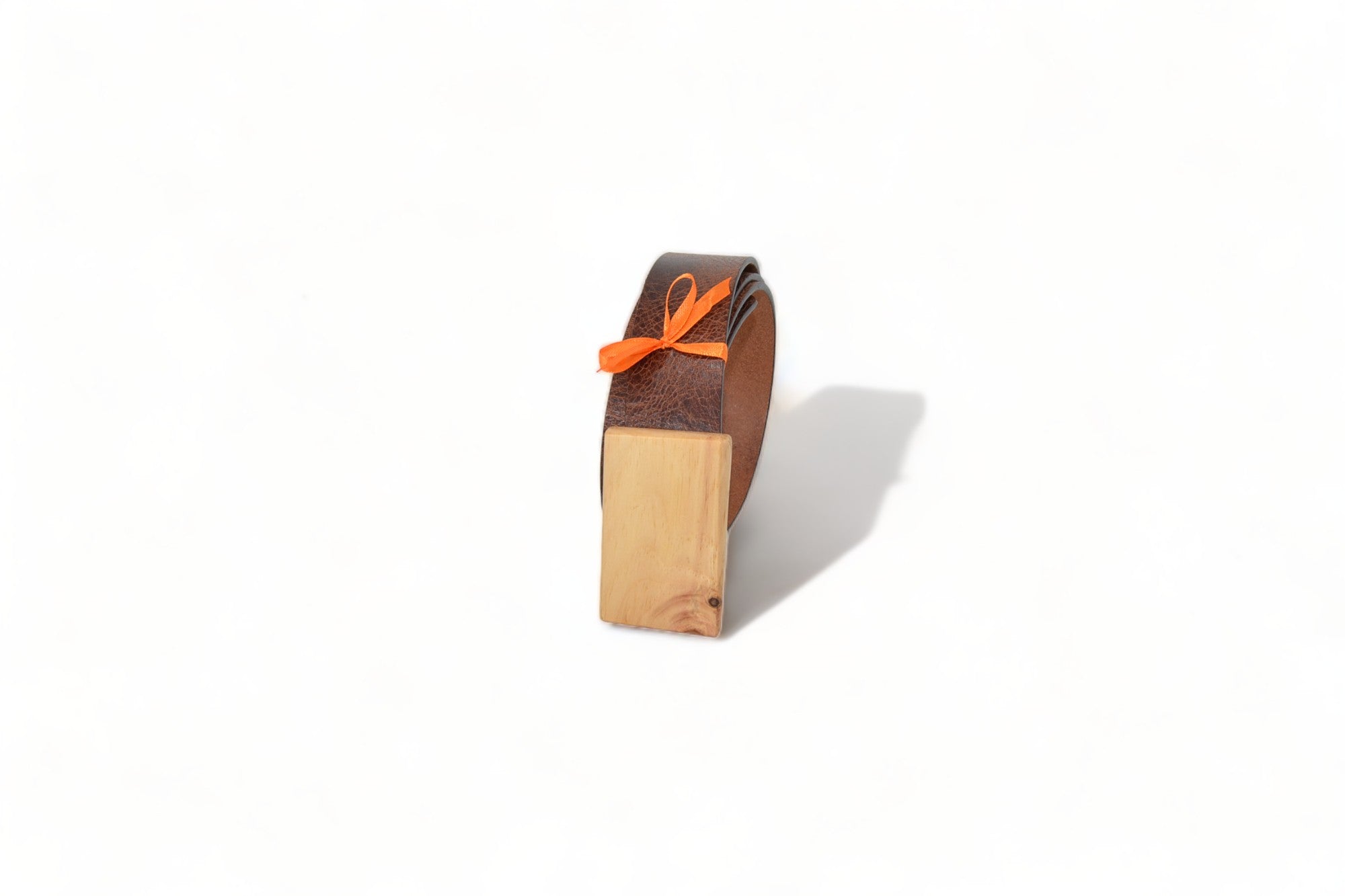 Holzgürtel aus Zirbenholz & Büffelleder