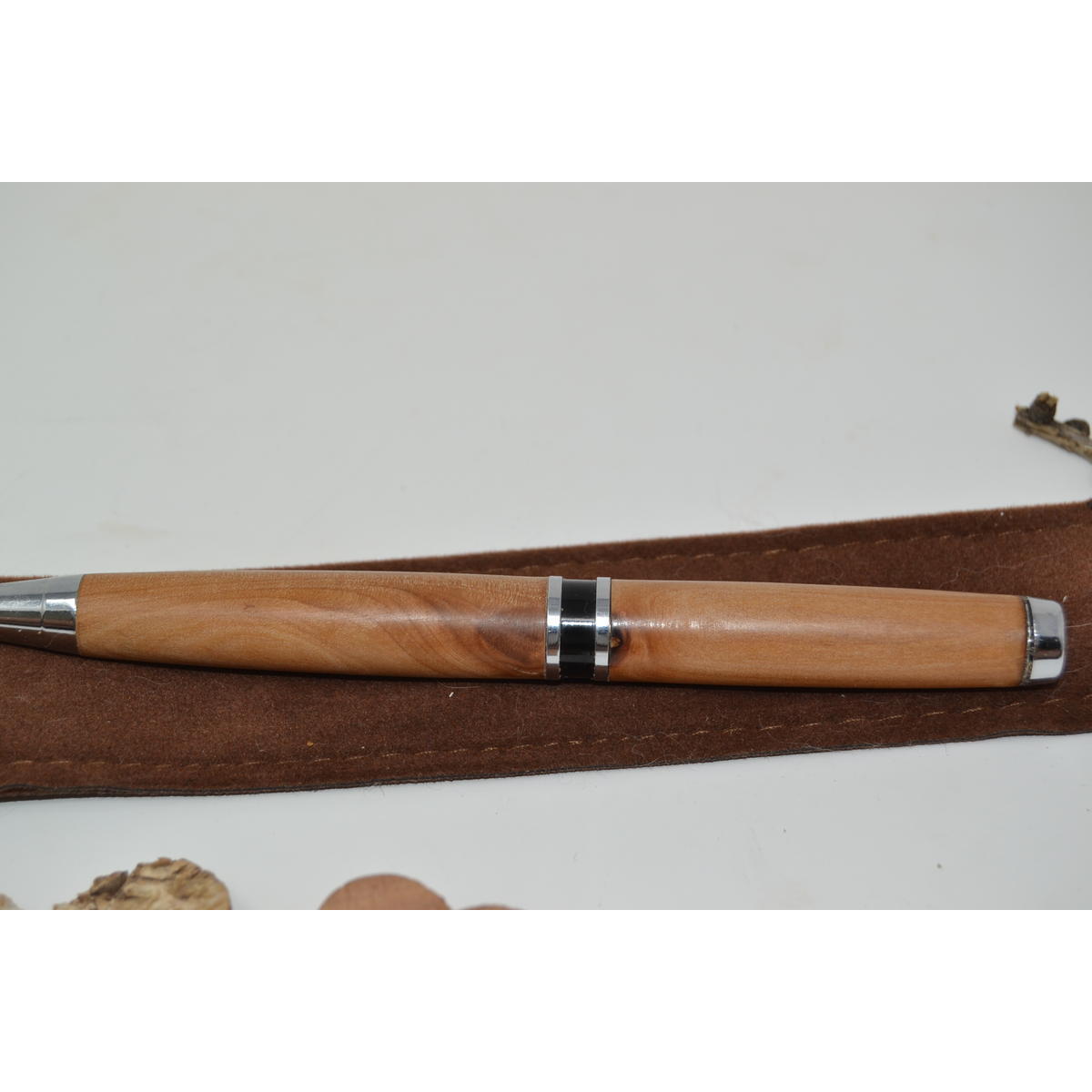 Detailaufnahme Holzkugelschreiber aus Apfelholz