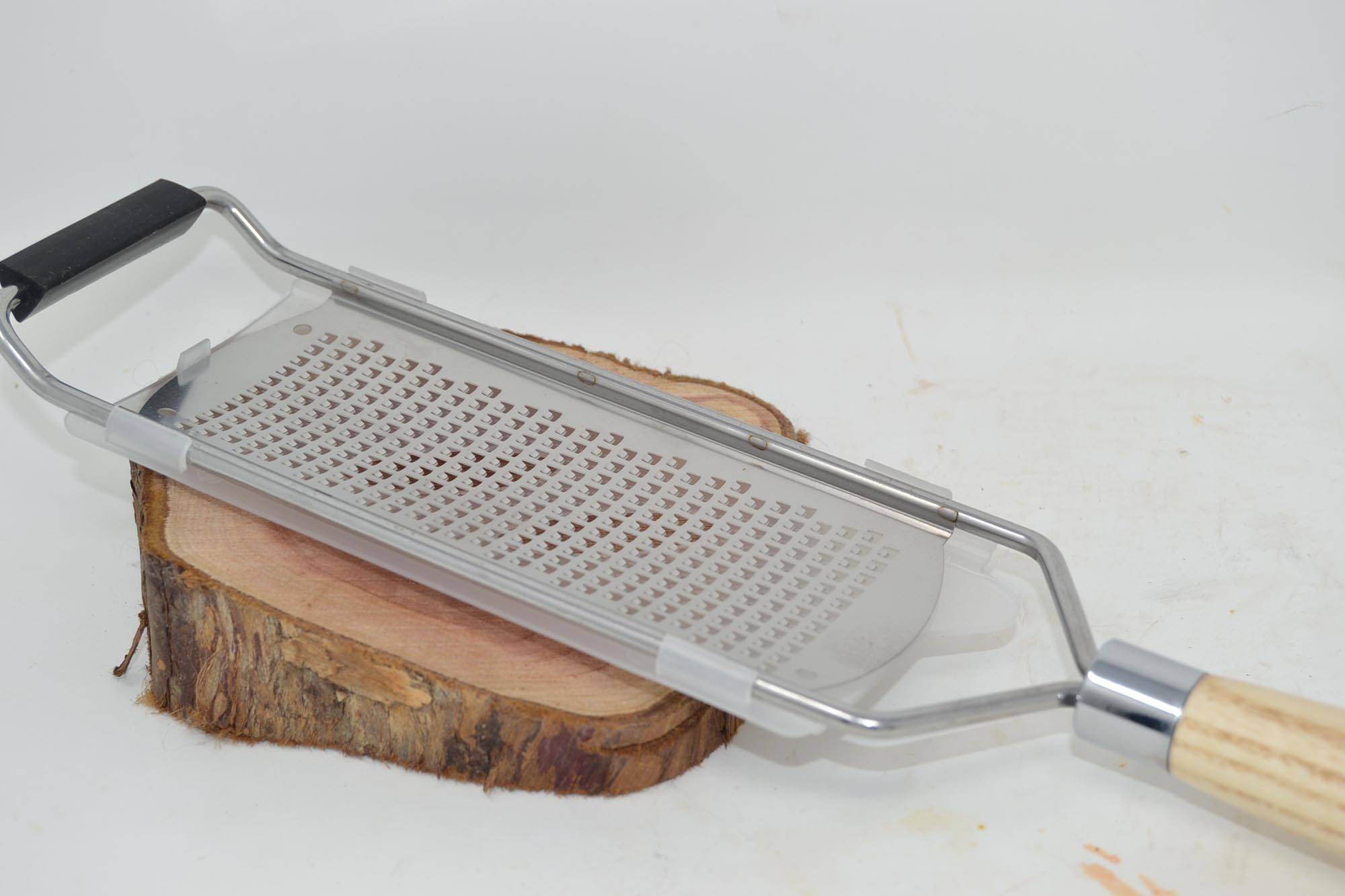 Holz Küchenreibe mit Holzgriff aus Eschenholz