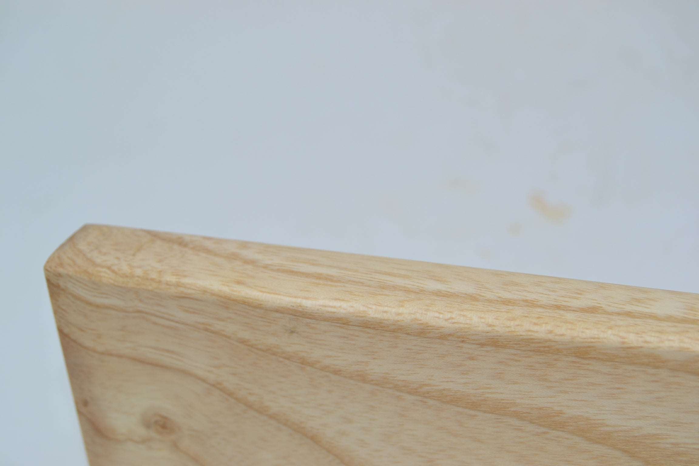 Schwebender Holz Weinständer aus Eschenholz