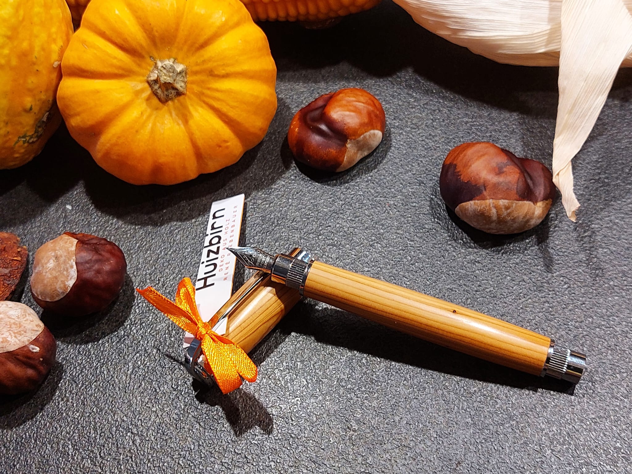 Holzfüllfeder aus Eibenholz
