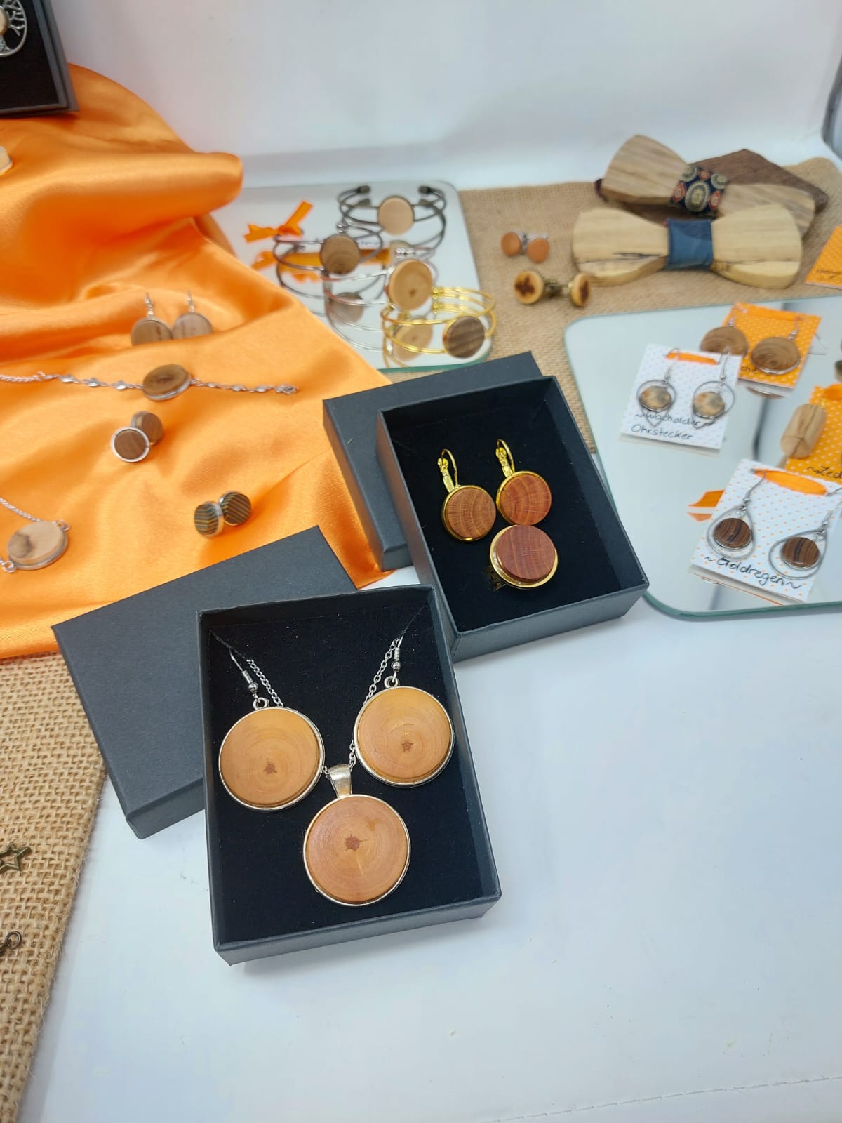 Holzschmuck