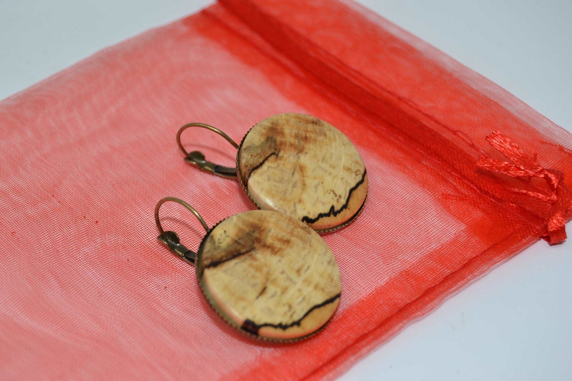 Holz Ohrringe gestockte Hainbuche 2,5 cm Edelstahl