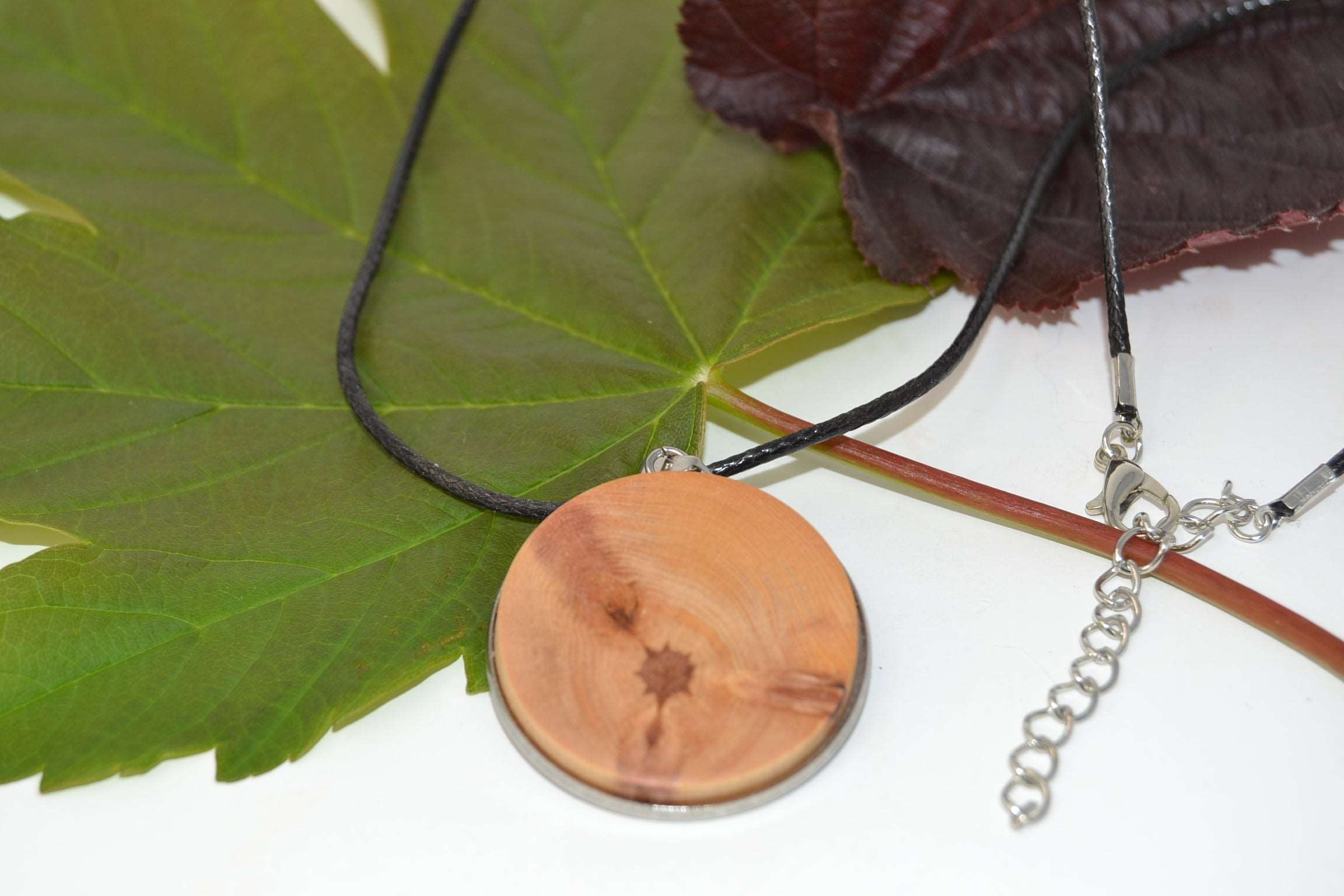 Holz Halskette Zirbe 3 cm Handarbeit