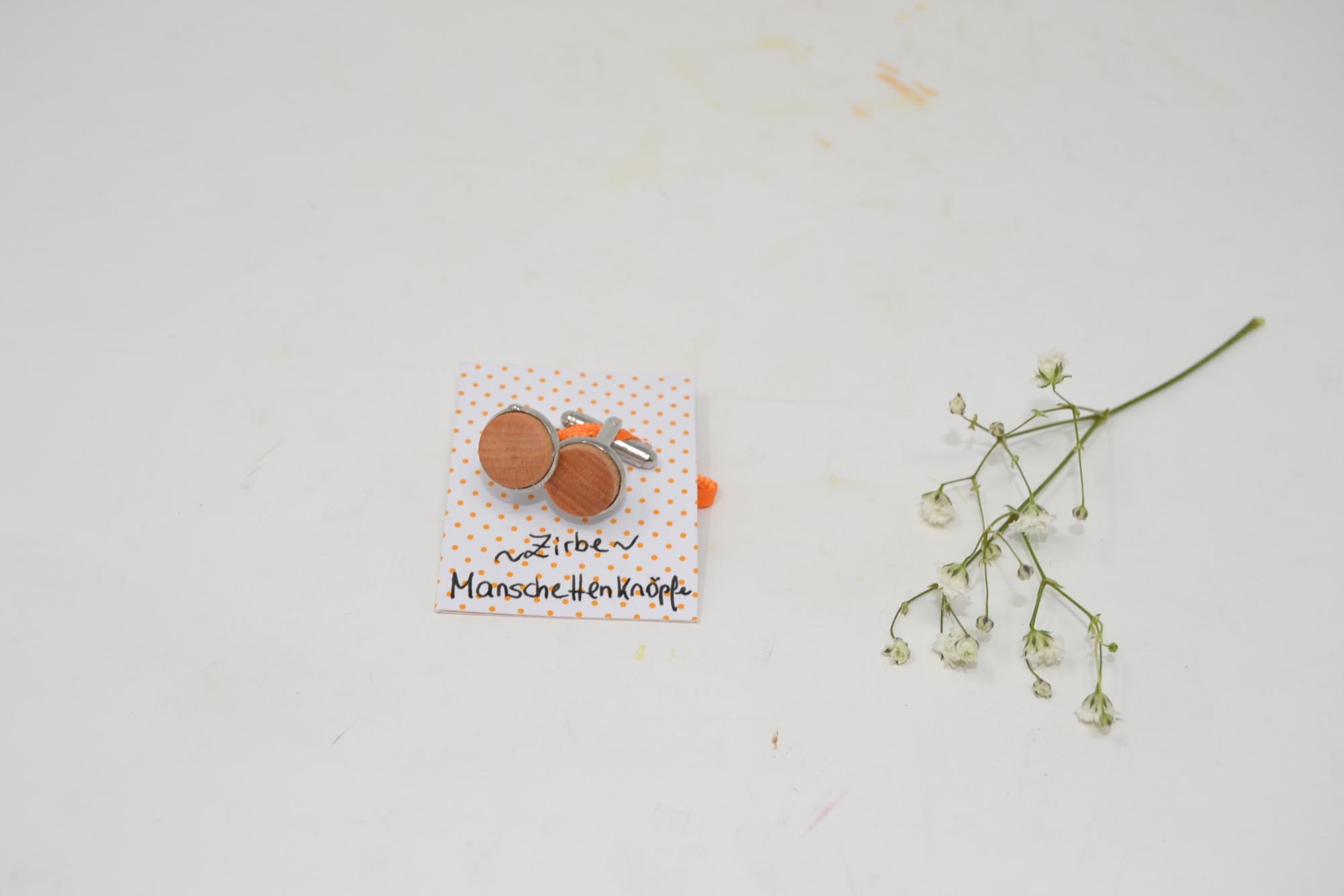 Holz Manschettenknöpfe aus Zirbe