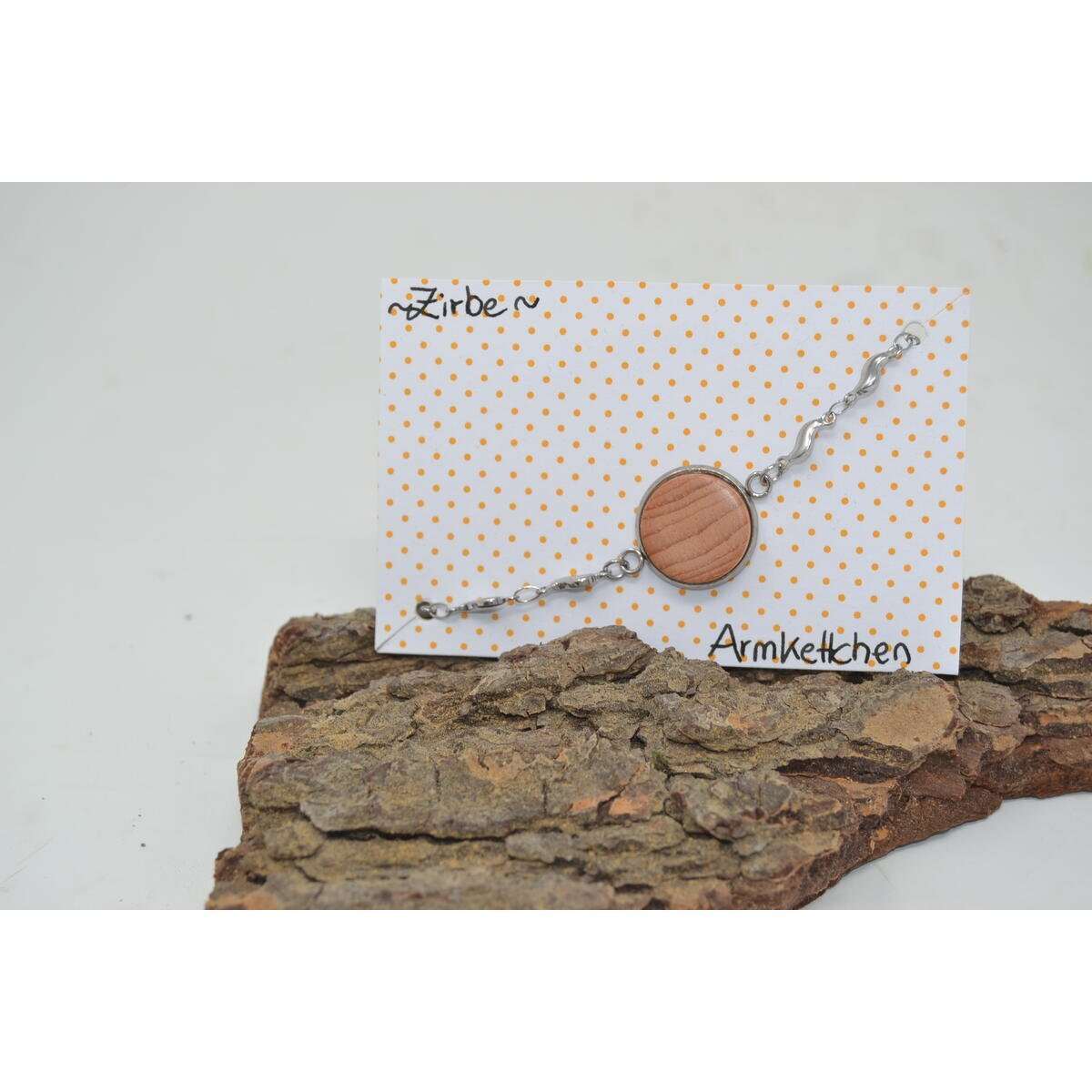 Holzarmband aus Zirbenholz