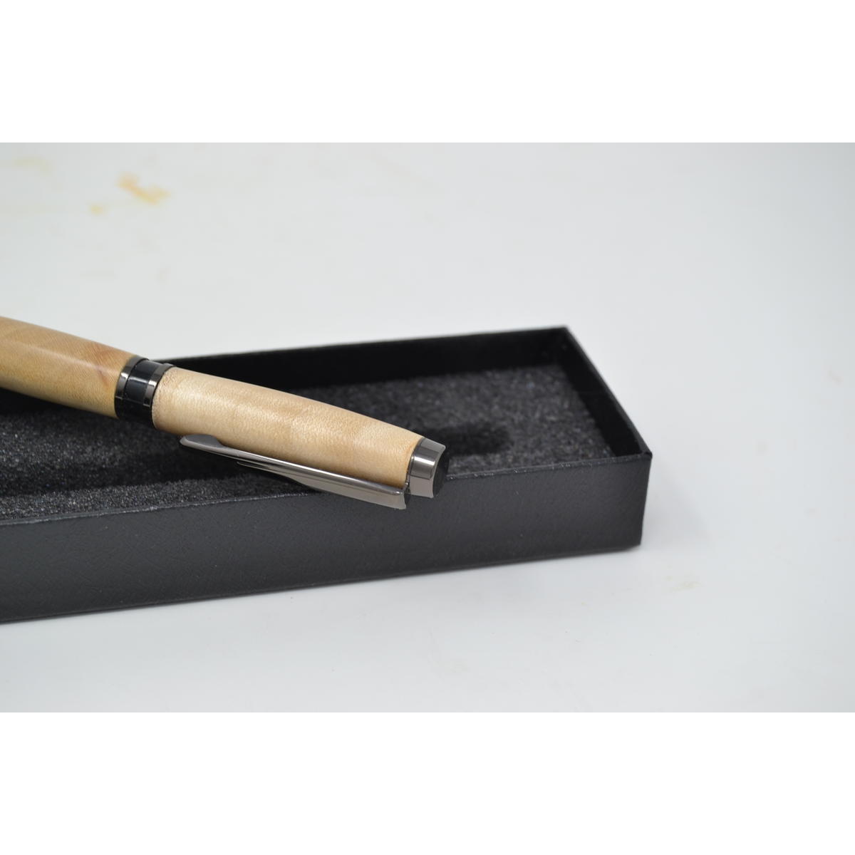 Holzkugelschreiber aus Hainbuchenholz