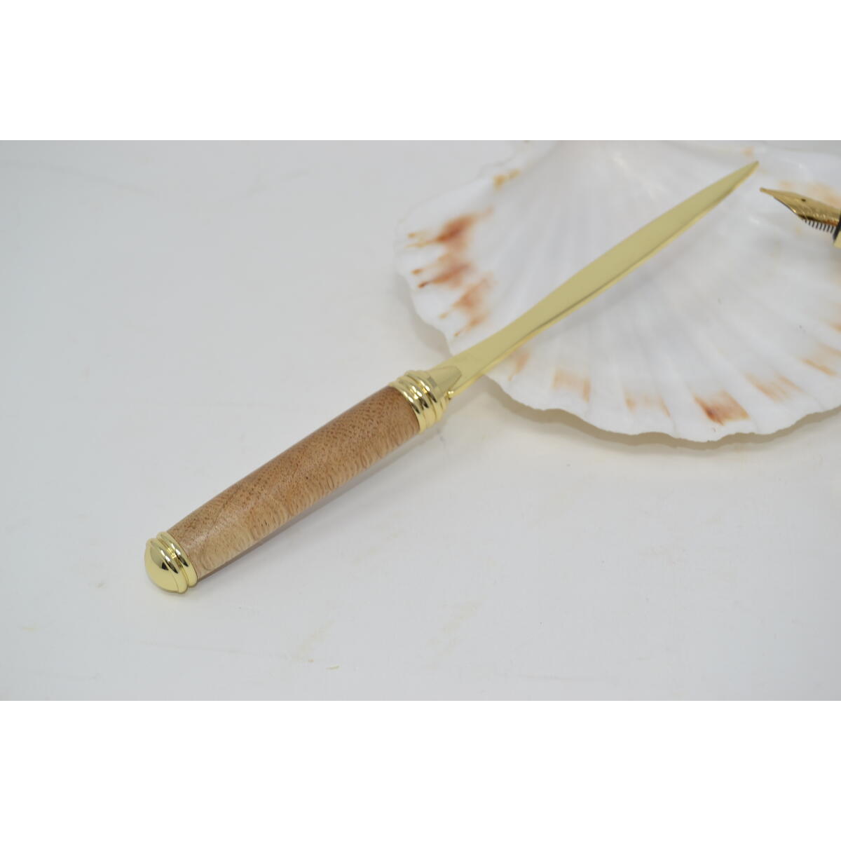 Holzbrieföffner aus Eichenholz