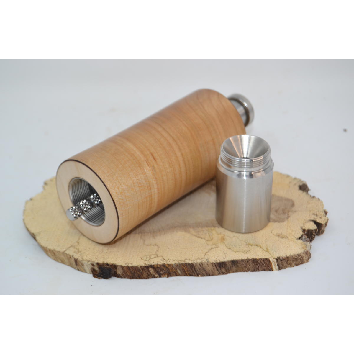 Holz Gewürzmühle aus Kirschholz