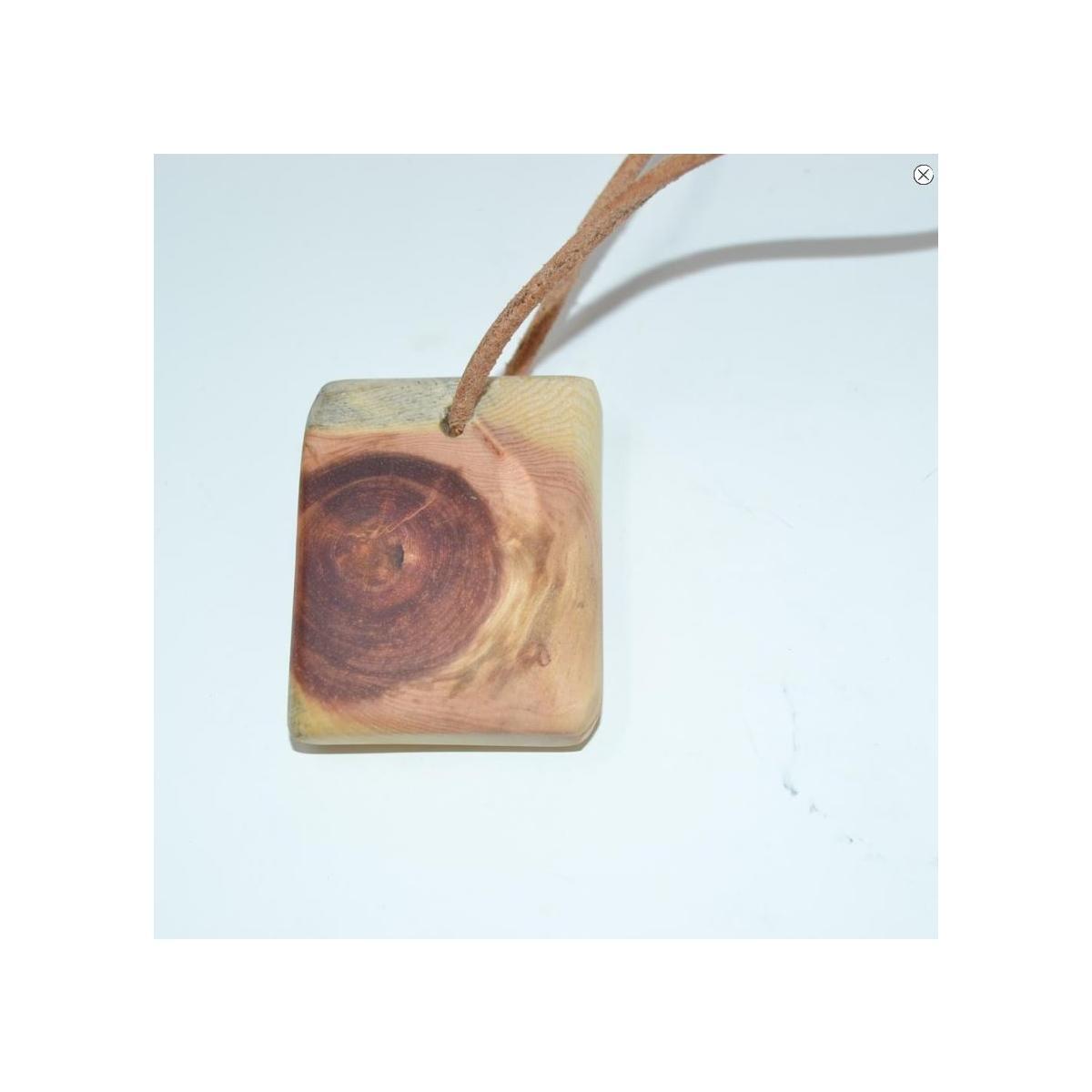 Holz Halskette mit Anhänger aus Zirbenholz