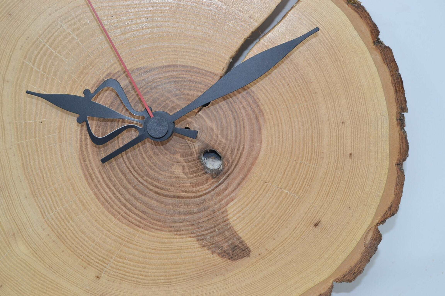 Holz Wanduhr 25x23cm aus Eschenholz Unikat Handarbeit