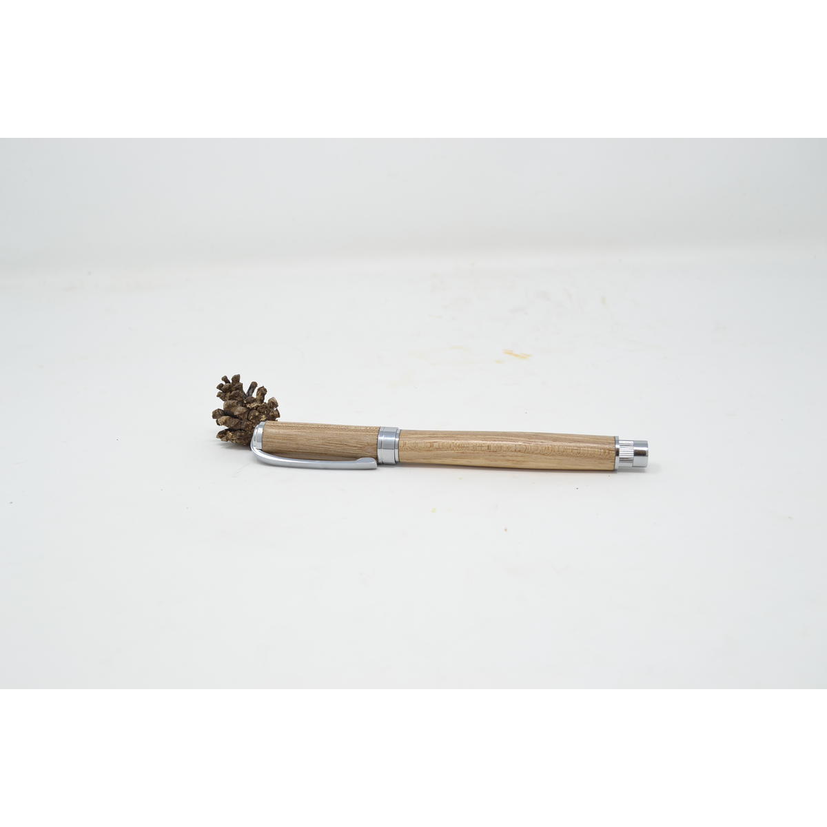 gedrechselte Holz Füllfeder aus Walnussholz mit Magnetkappe