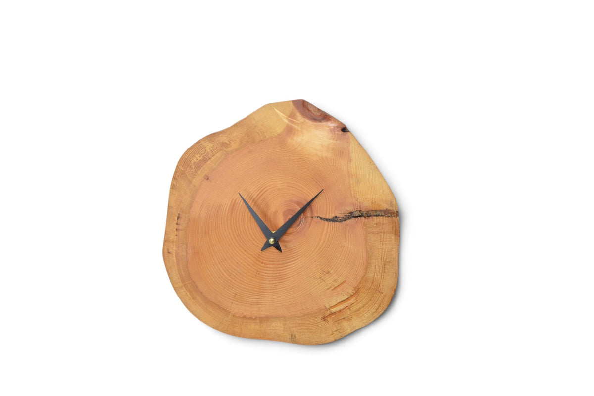 Holz Wanduhr aus Zirbe