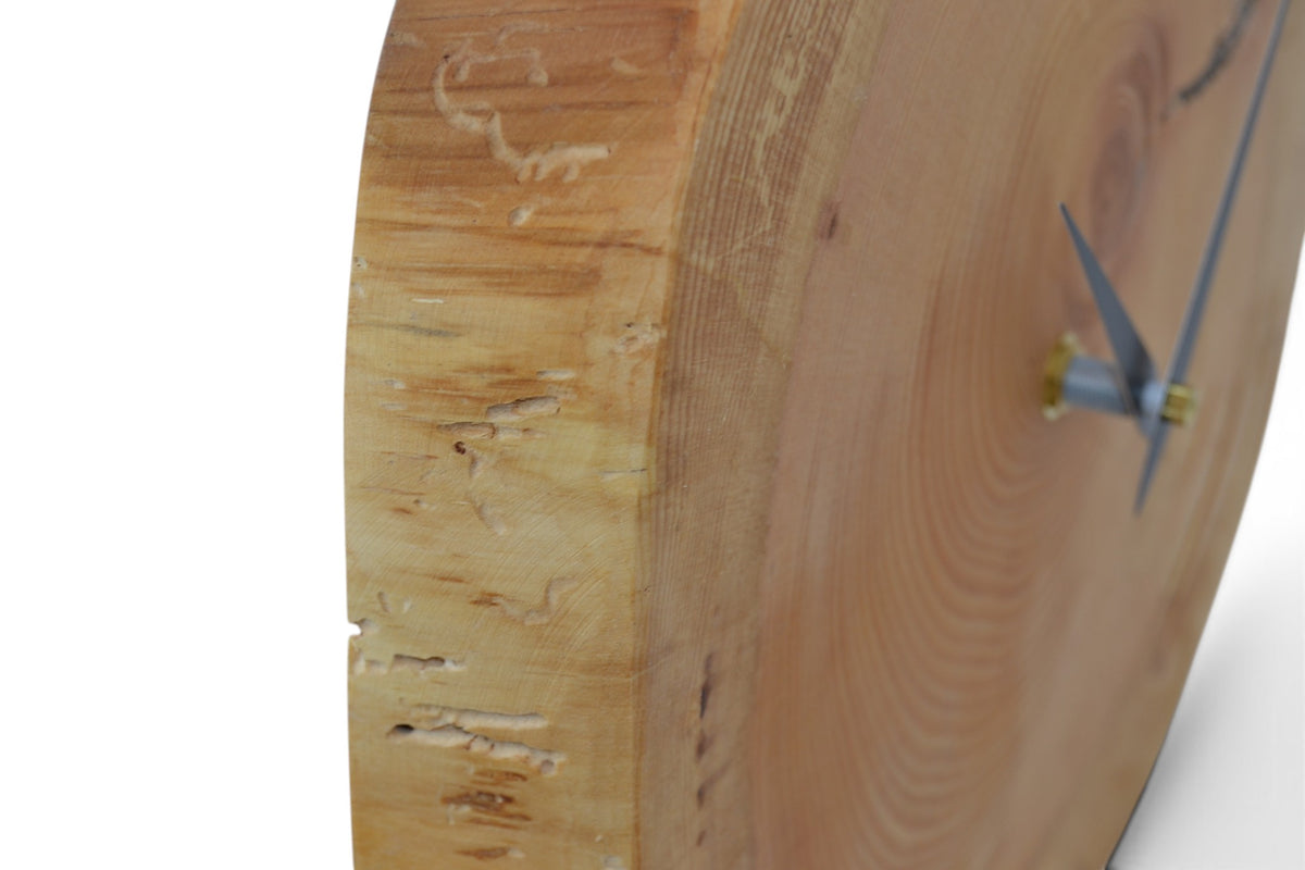Holz Wanduhr aus Zirbe