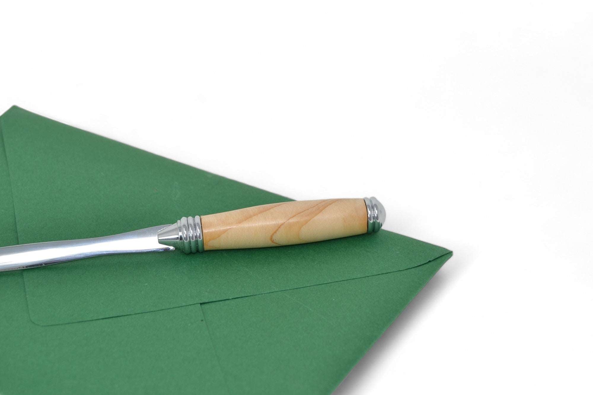 briefoeffner-aus-atlaszeder