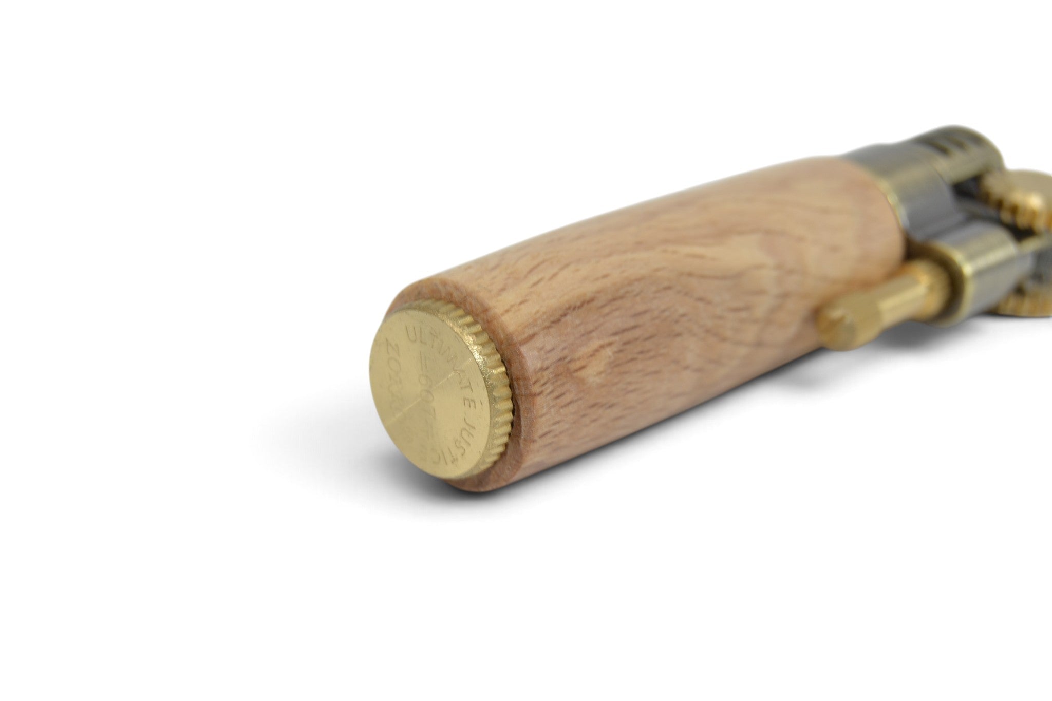 Benzinfeuerzeug mit Holzgriff