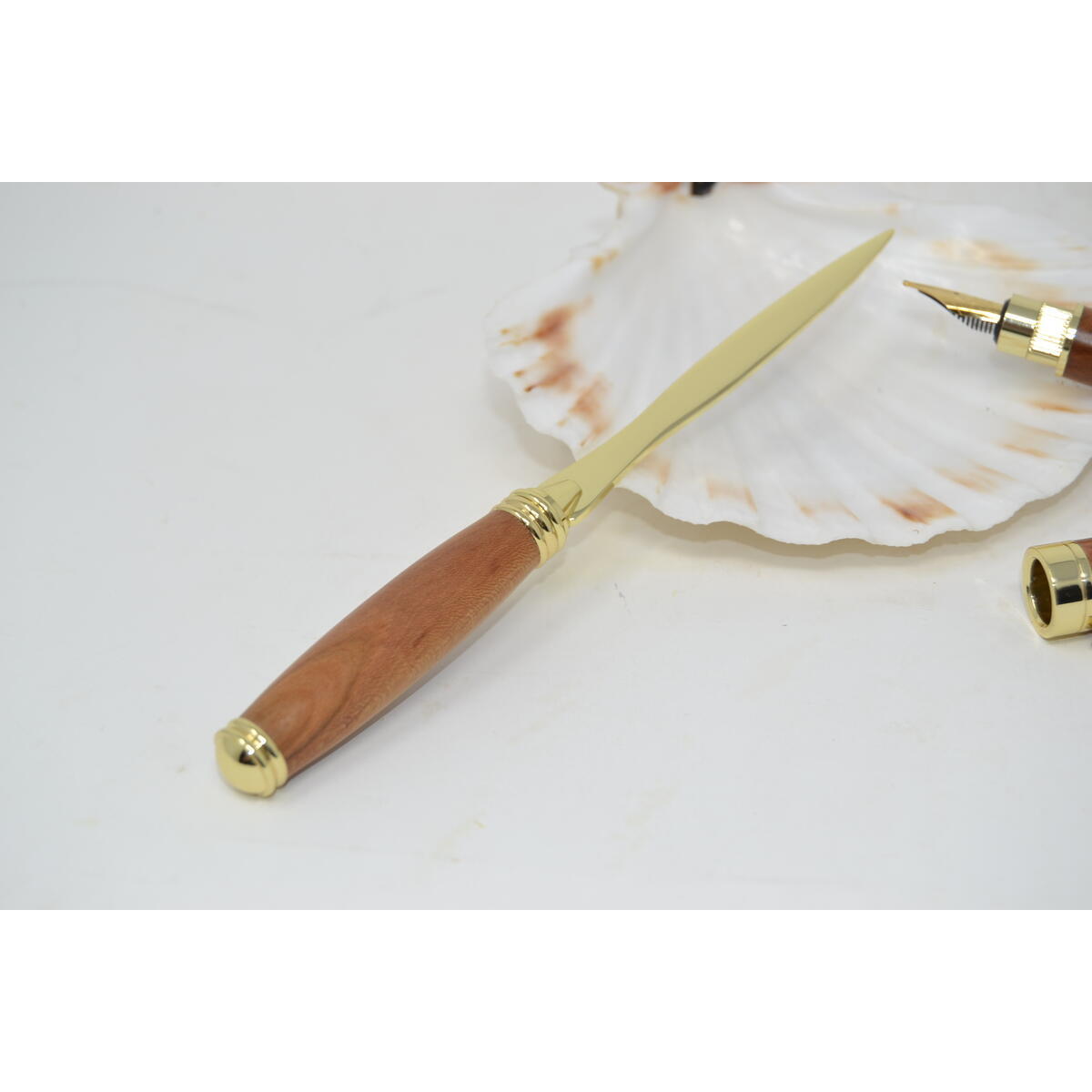 Holz Brieföffner aus Zwetschke vergoldet