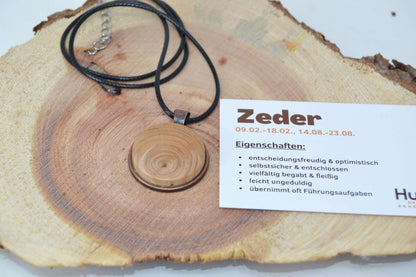 Holz Halskette aus Atlaszeder