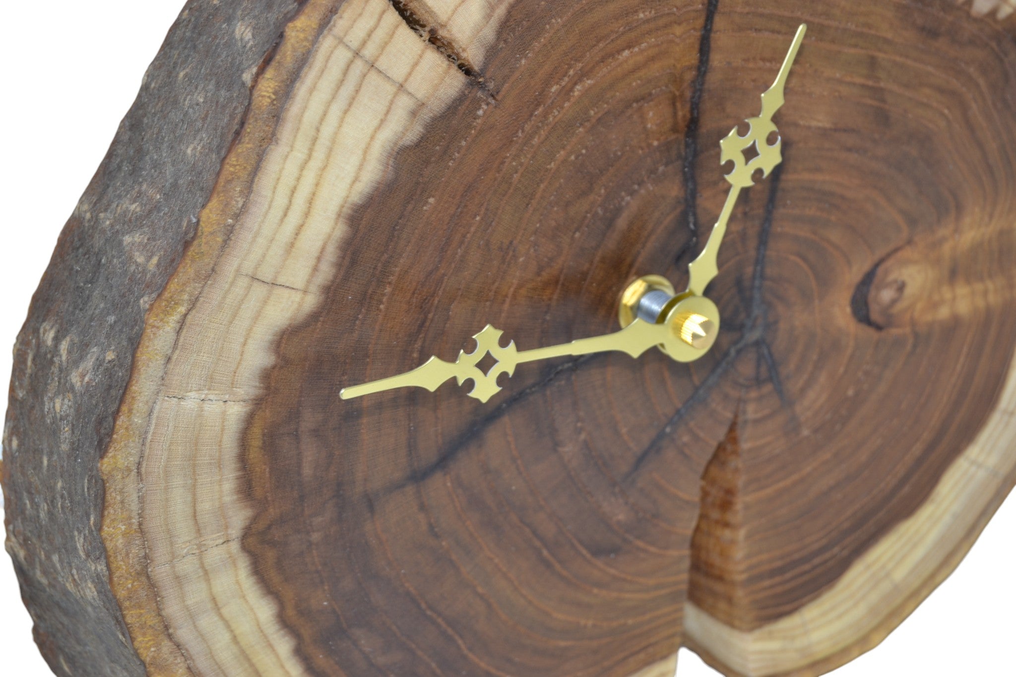 Holz Wanduhr aus Goldregen