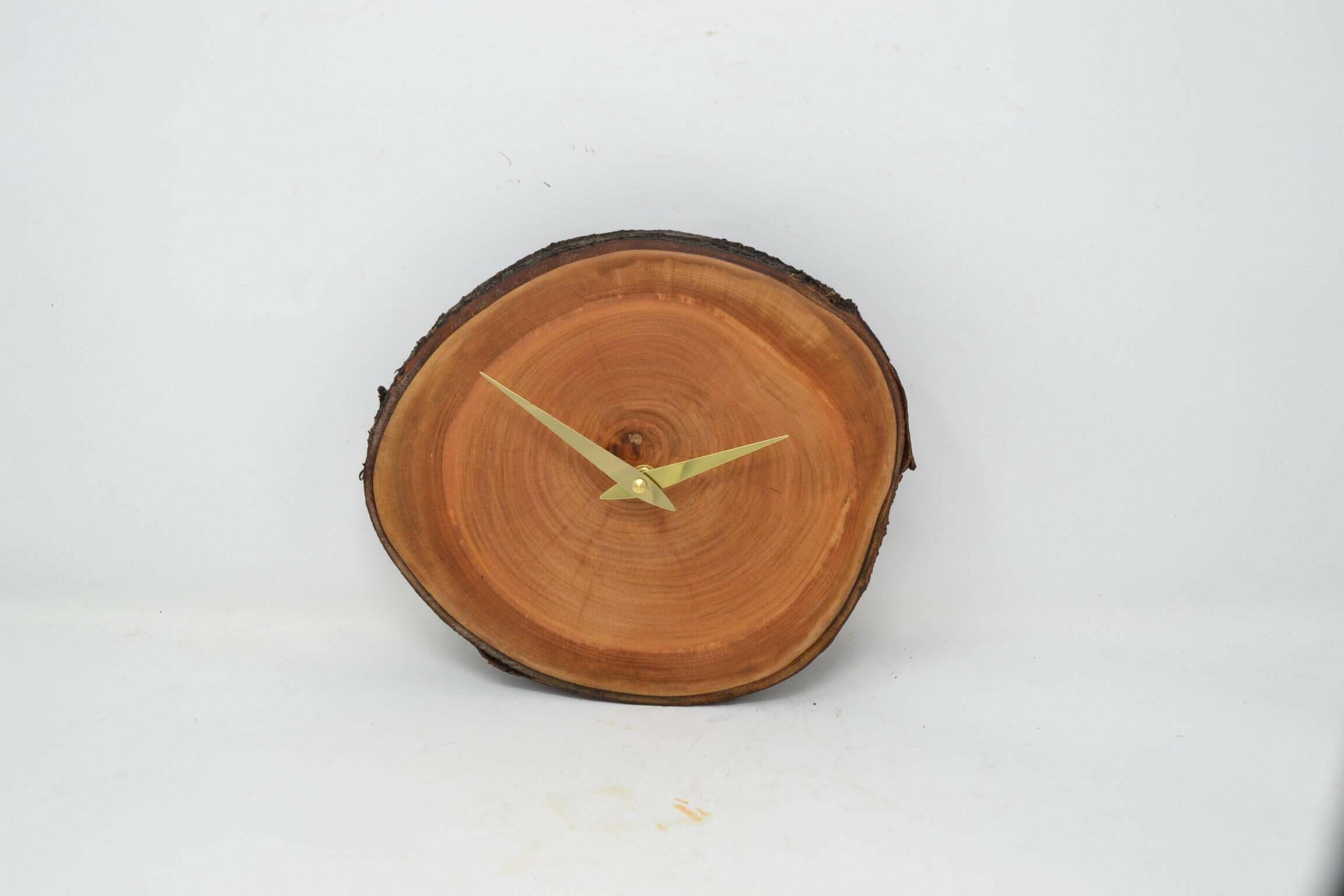 Holz Wanduhr aus Kirschholz