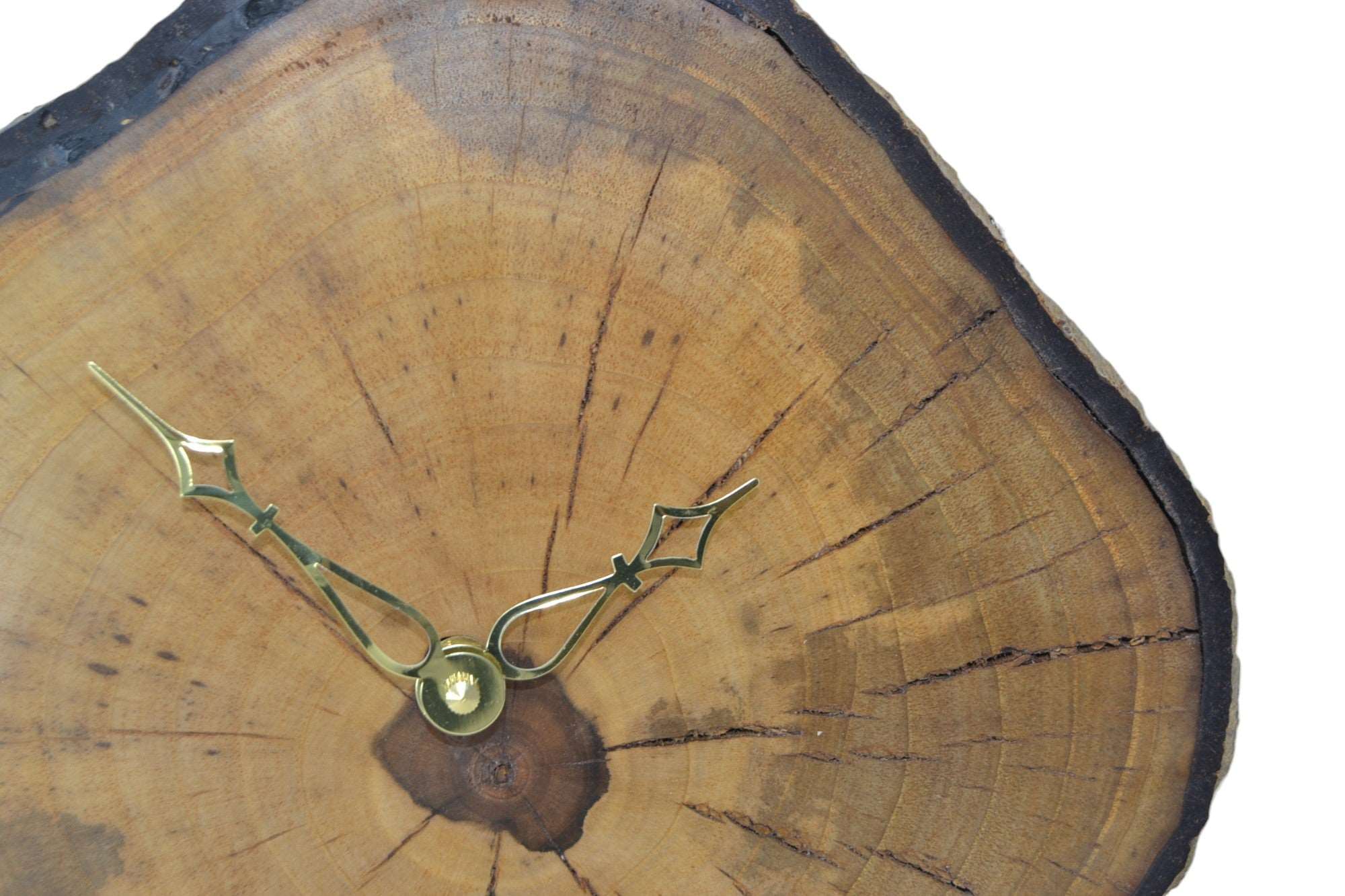 Holz Wanduhr 28x26 cm aus Walnuss Unikat Handarbeit