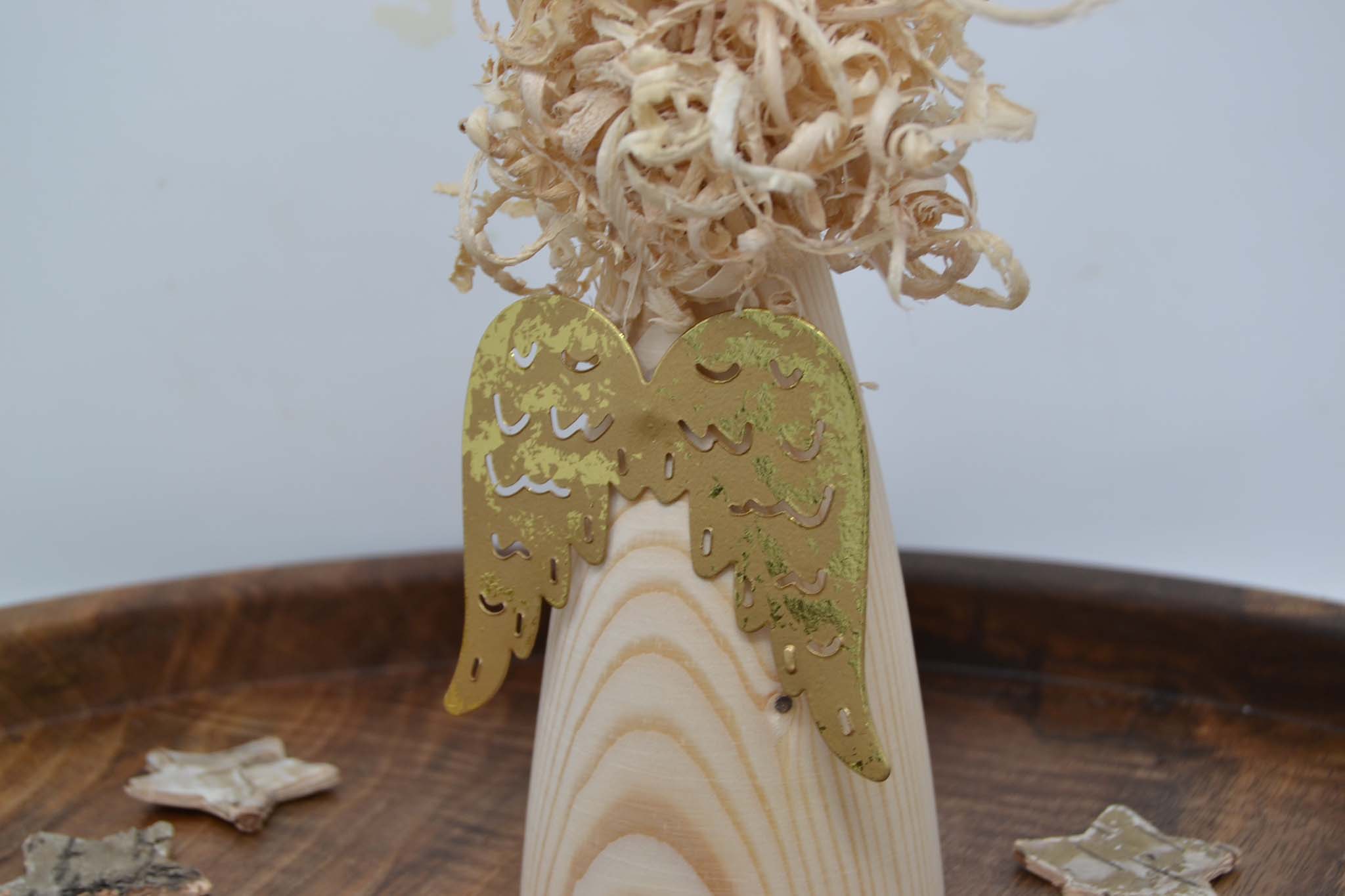 Weihnachtsdekoration Holzengel mit Flügel