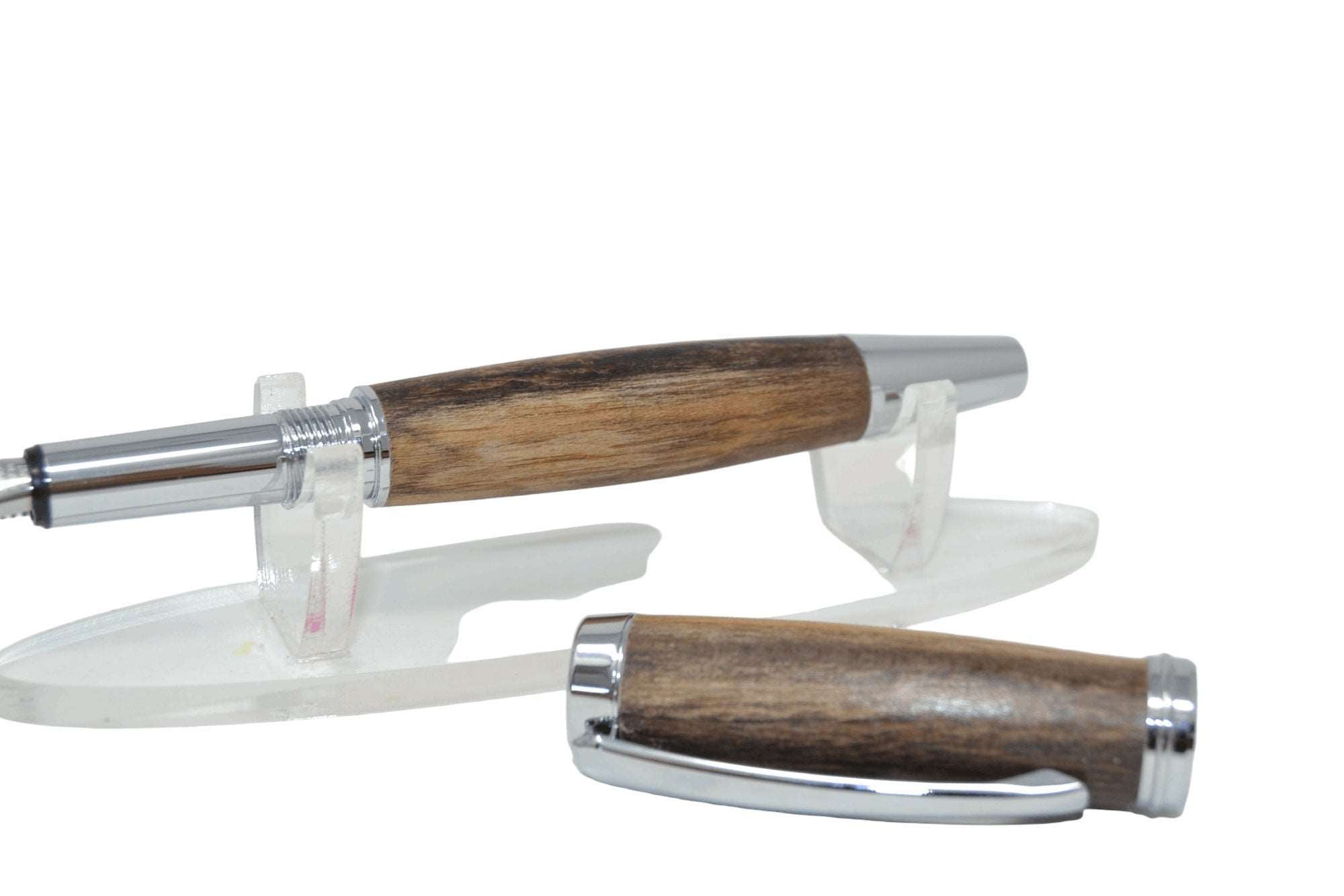 Holzfüllfeder aus gestockter Linde mit Schraubkappe Handarbeit