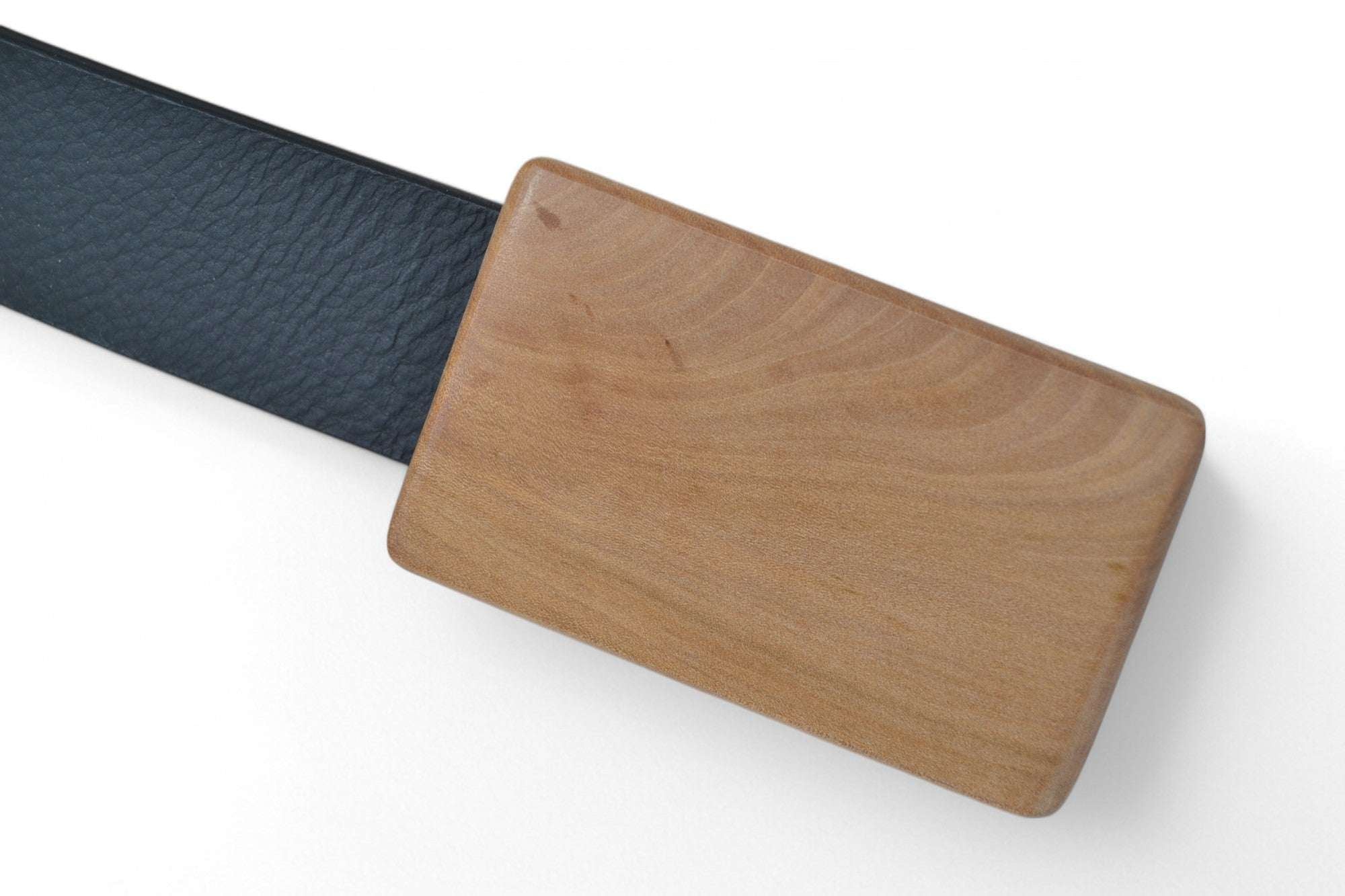 Ledergürtel mit Holzschnalle aus Mostbirne