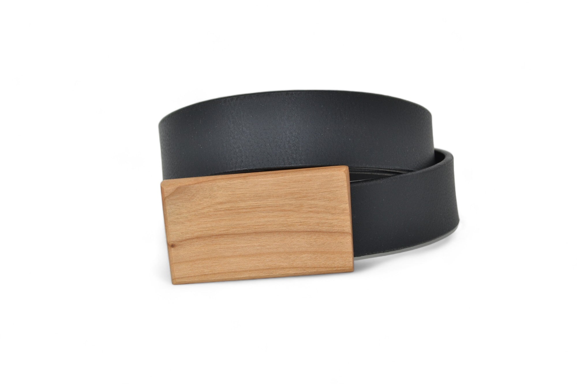 Holzgürtel aus Wildkirsche & schwarzem Büffelleder