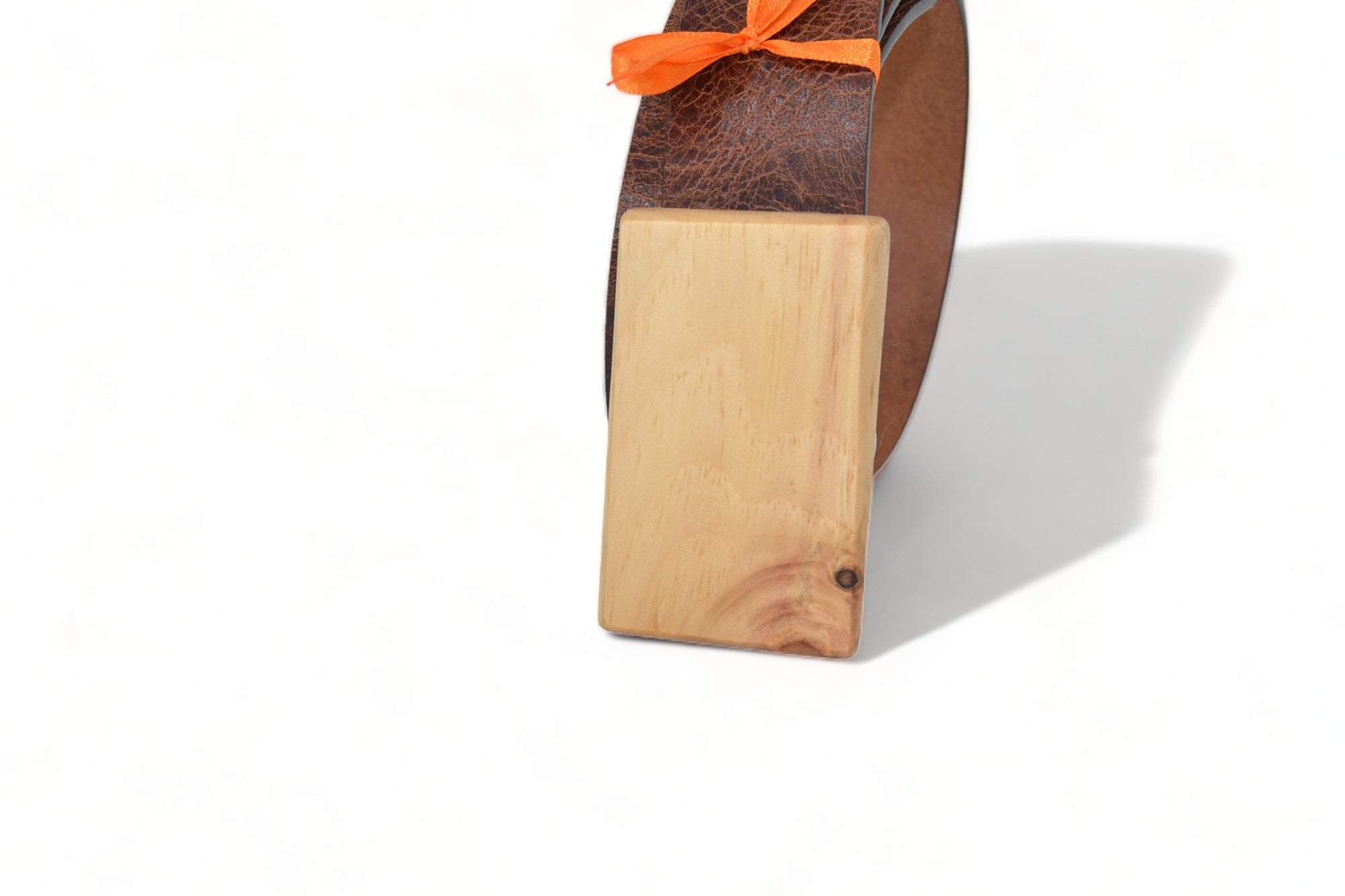 Holzgürtel aus Zirbenholz & Büffelleder