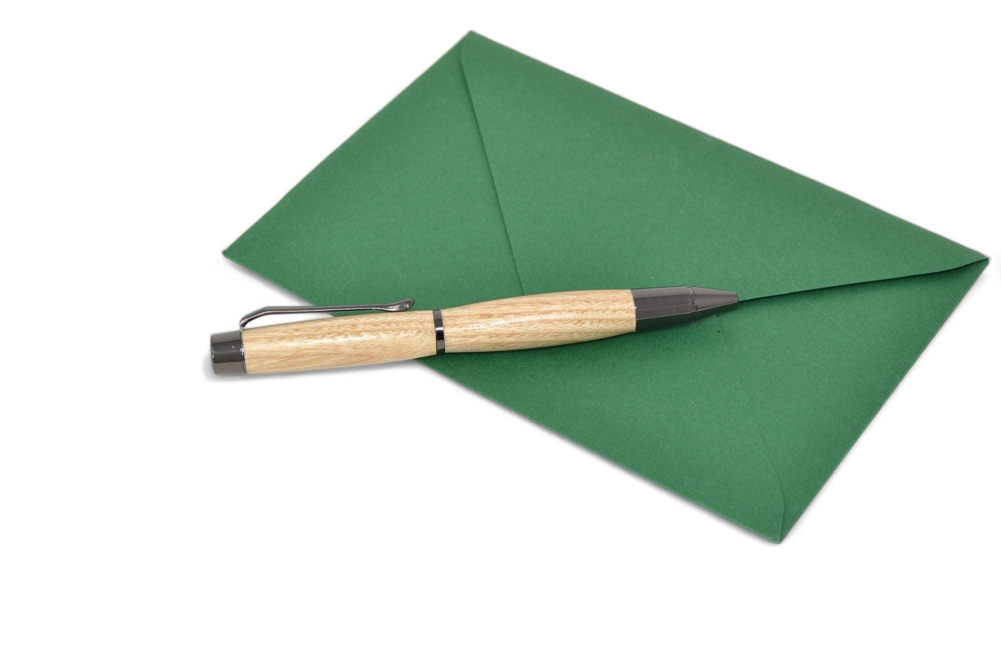 Holzkugelschreiber aus Eschenholz mit Drehmechanismus