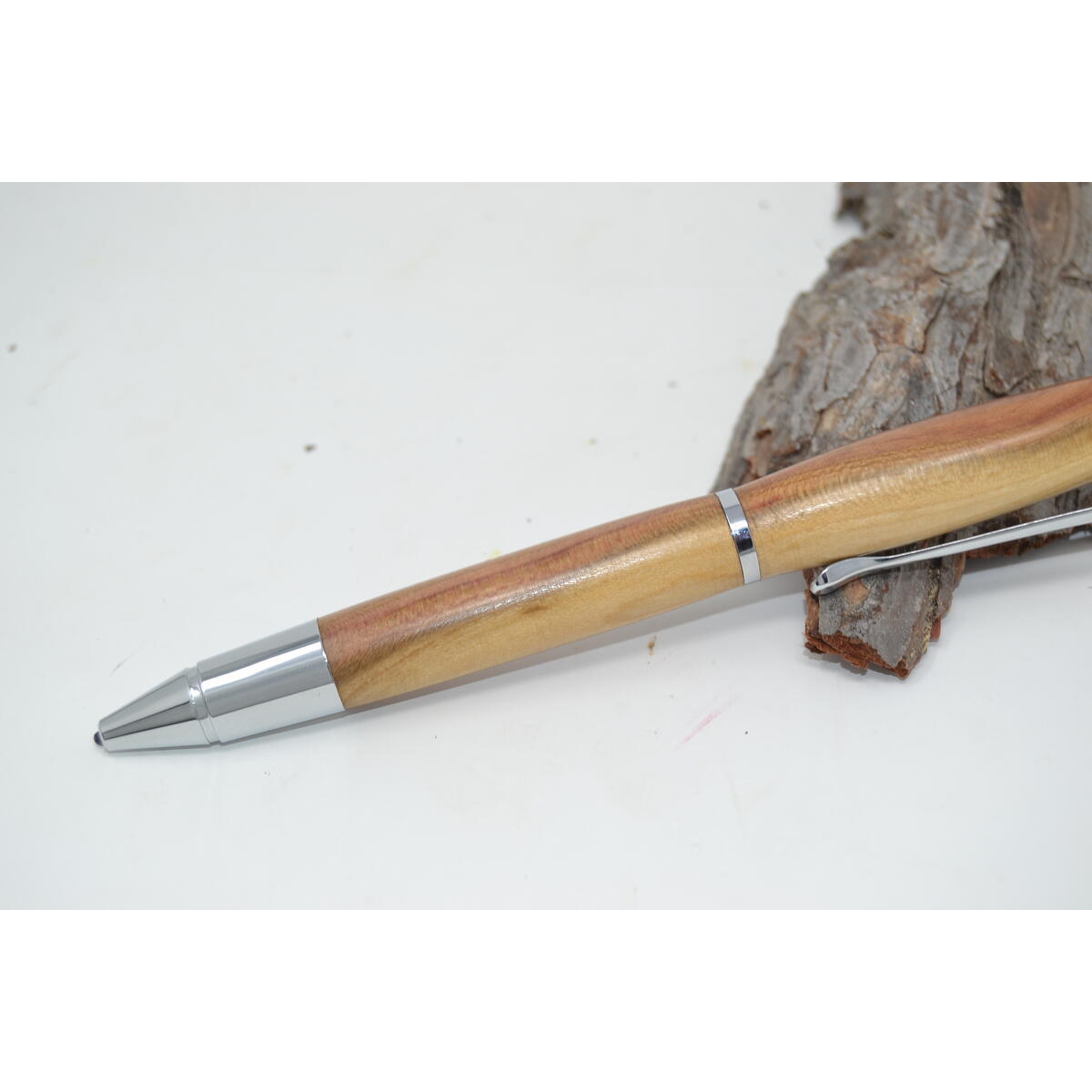 Holzkugelschreiber aus Zwetschkenholz