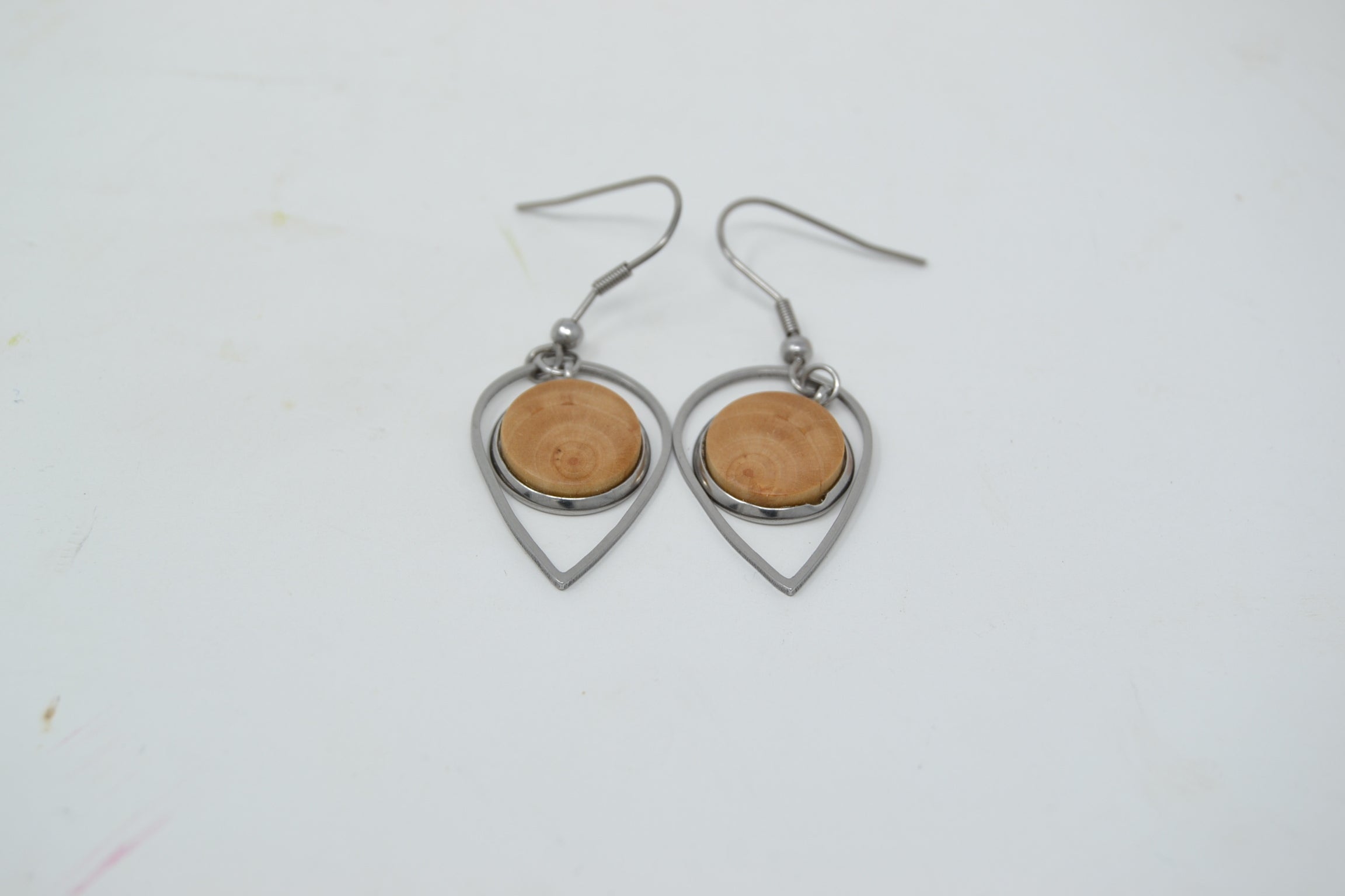 Holzohrringe aus Apfelholz