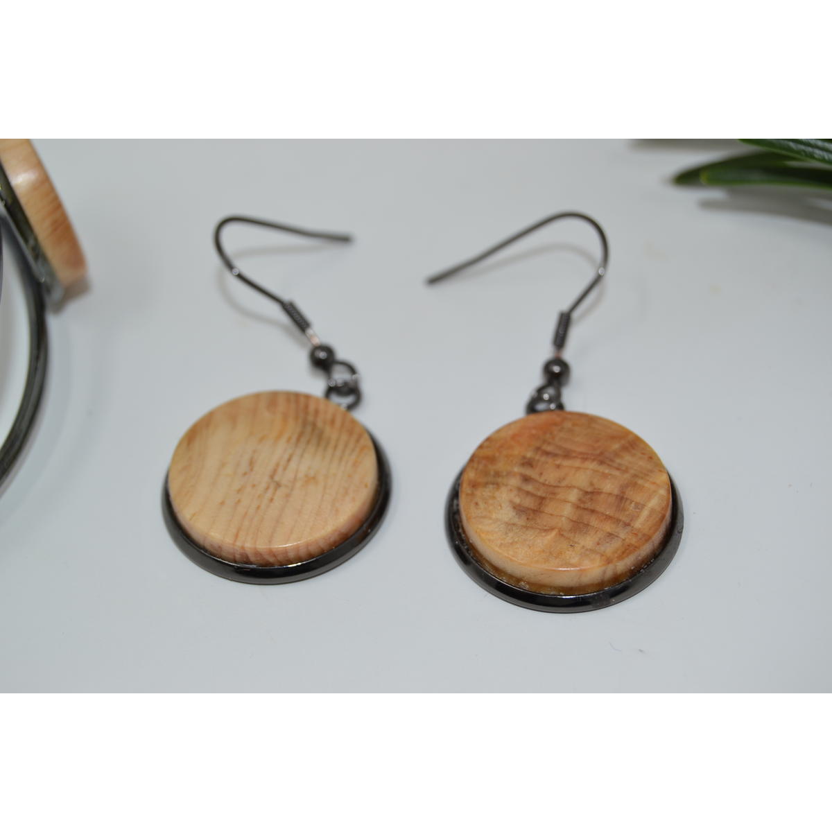 Holz Ohrringe aus Zirbenholz