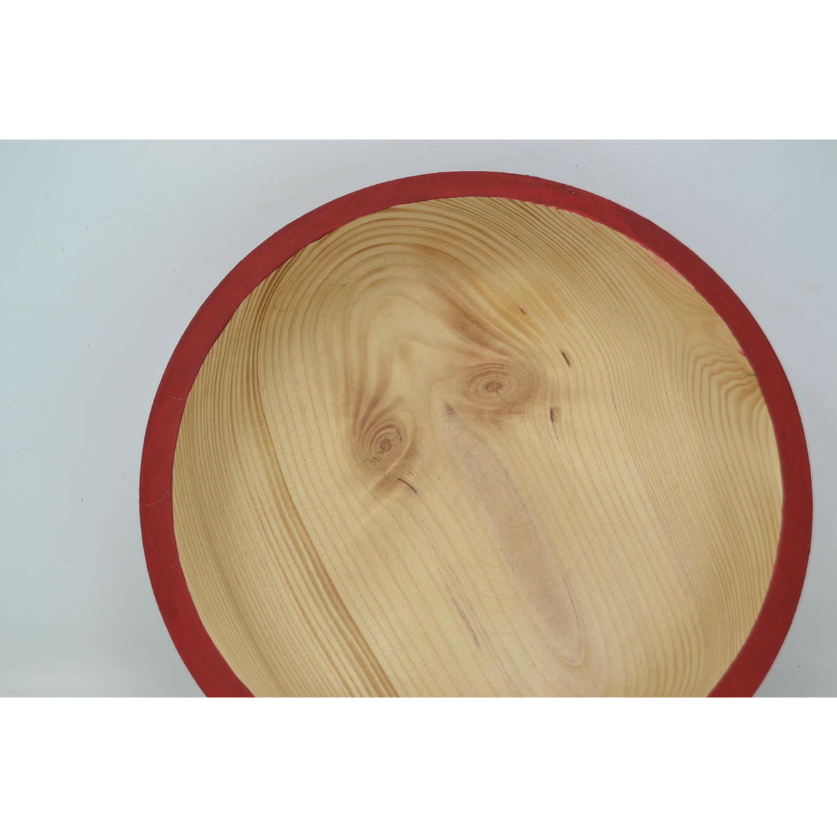 Holzschale aus Fichtenholz mit rotem Rand