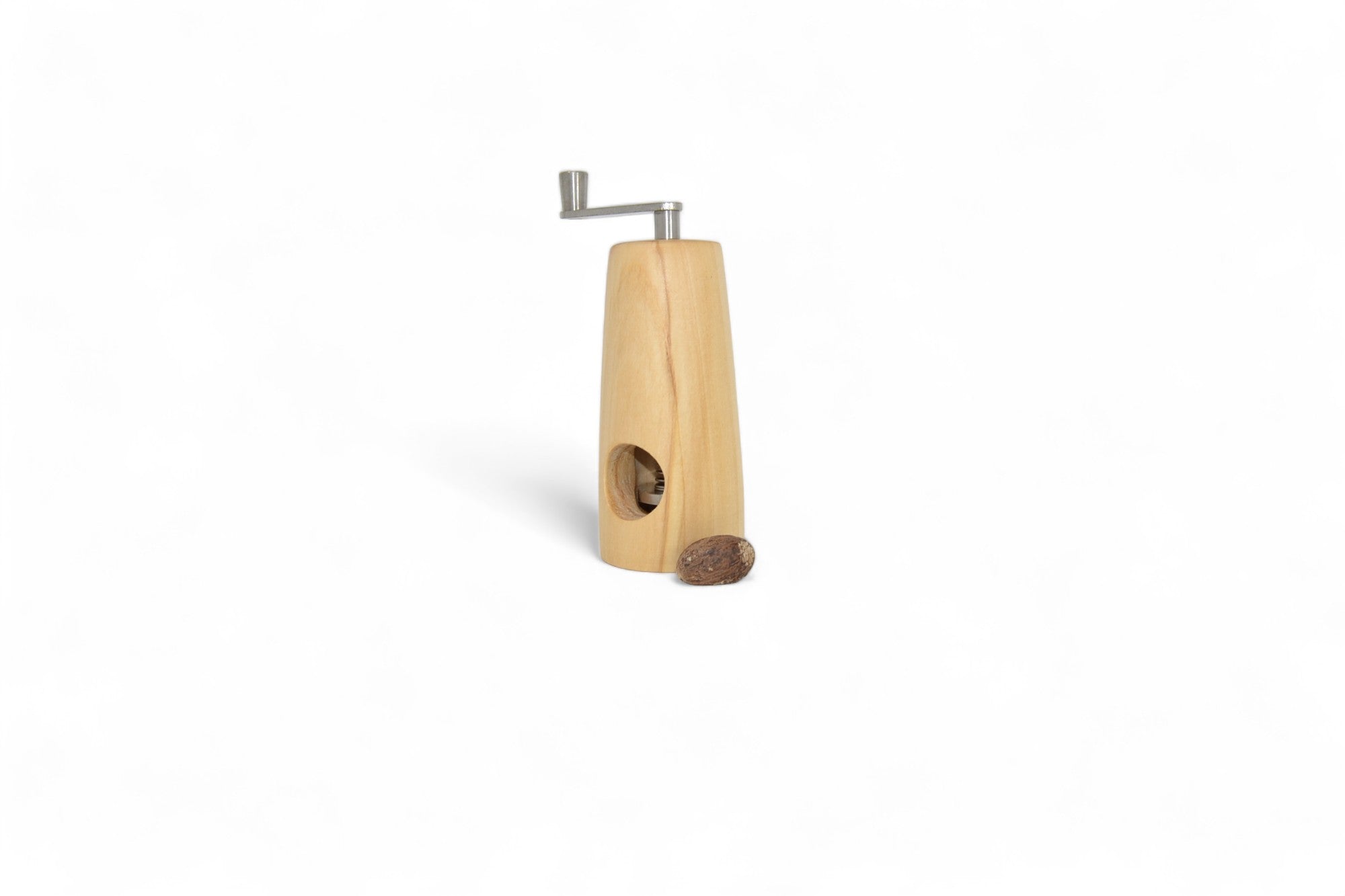 Mühle für Muskatnüsse aus Rosskastanie